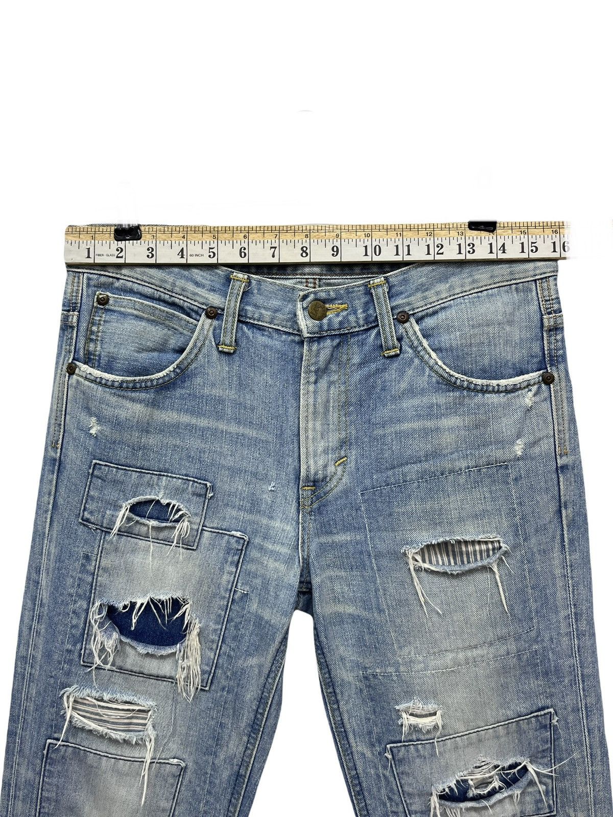Lee FYE🔥LEE RIDERS Light Wash Distressed Ripped Patchwork Denim Size US 31 - 12 Thumbnail