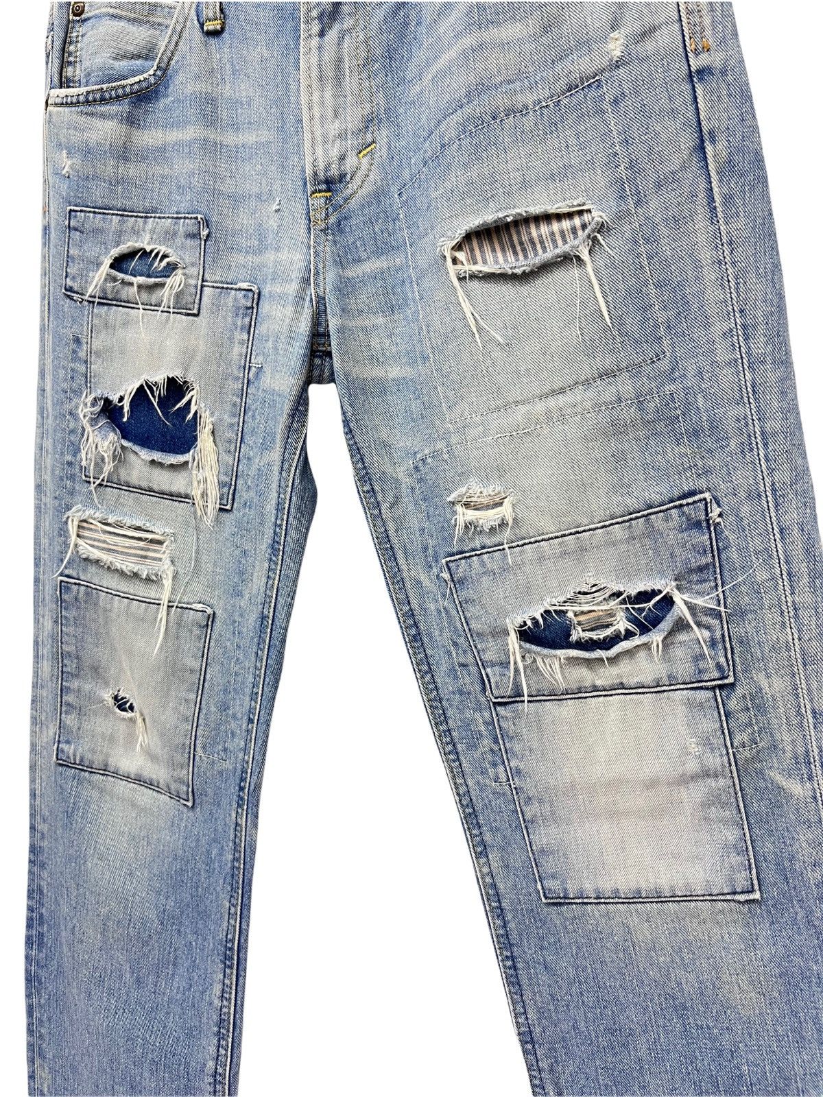 Lee FYE🔥LEE RIDERS Light Wash Distressed Ripped Patchwork Denim Size US 31 - 5 Thumbnail