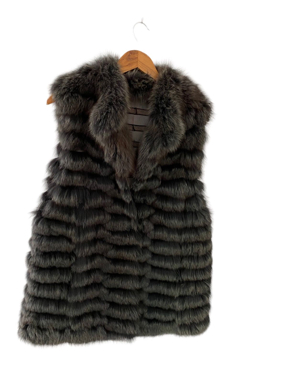 Japanese Brand × Sagafurs Authentic Fox Fur Vest Leather Linning nice desgin Size US L / EU 52-54 / 3 - 6 Thumbnail