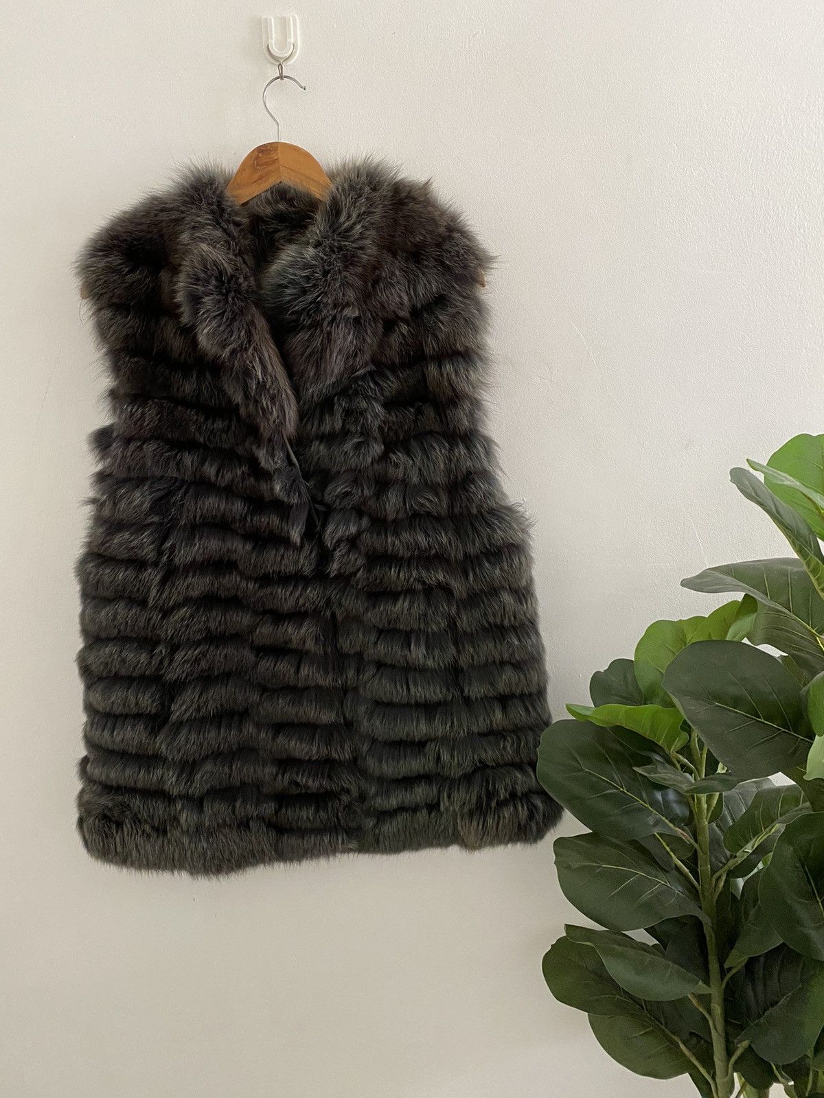 Japanese Brand × Sagafurs Authentic Fox Fur Vest Leather Linning nice desgin Size US L / EU 52-54 / 3 - 3 Thumbnail