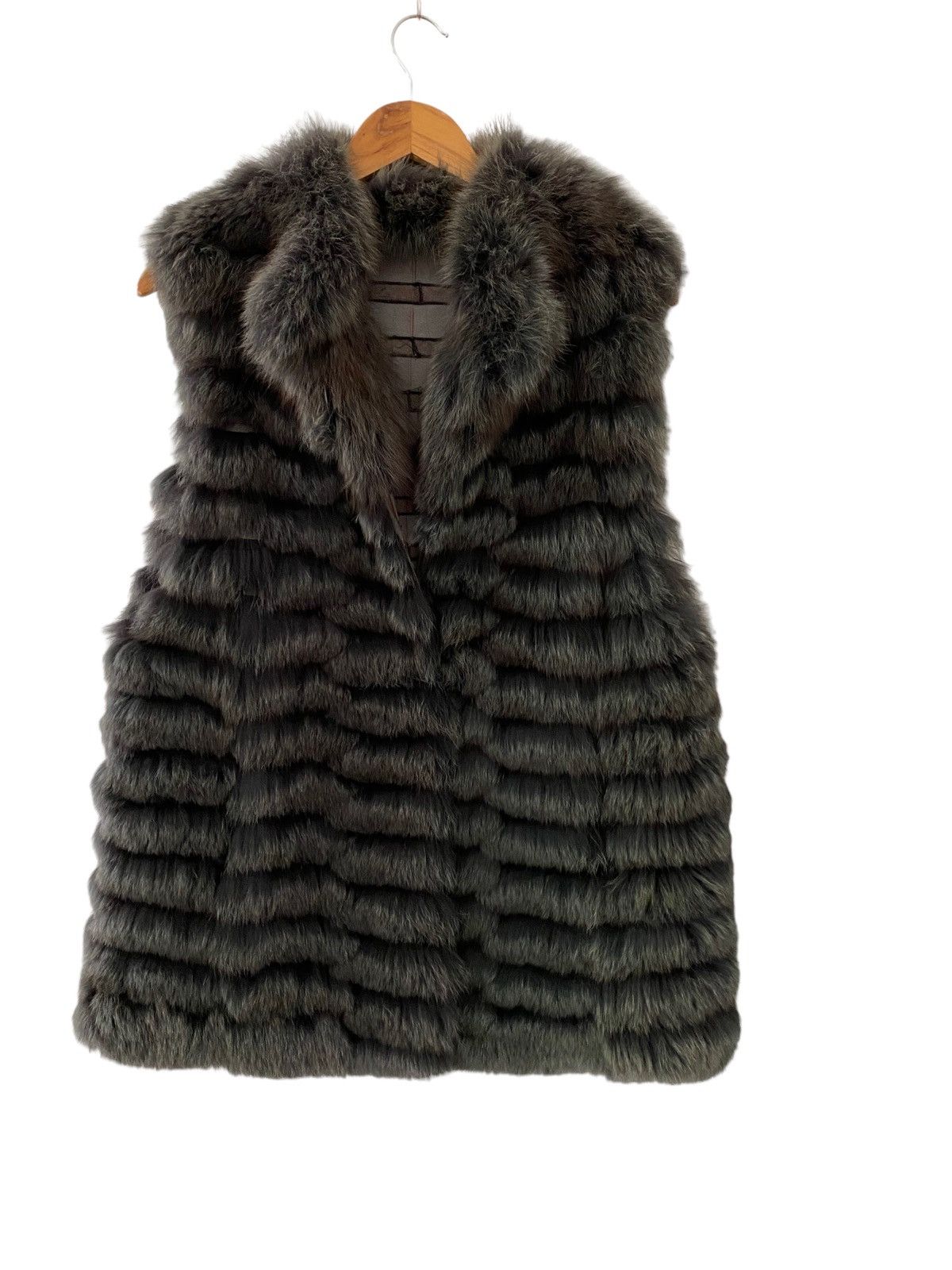 Japanese Brand × Sagafurs Authentic Fox Fur Vest Leather Linning nice desgin Size US L / EU 52-54 / 3 - 7 Thumbnail