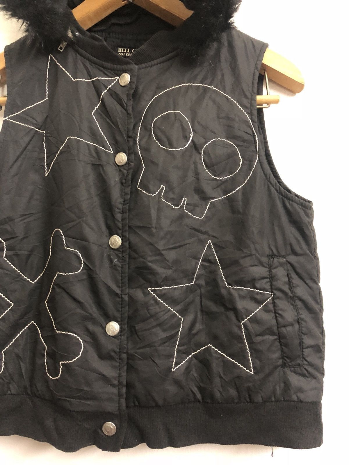 Art Comes First Sleeveless Punk Jacket By Japanese Brand Hell Cat Punks Size US S / EU 44-46 / 1 - 3 Thumbnail