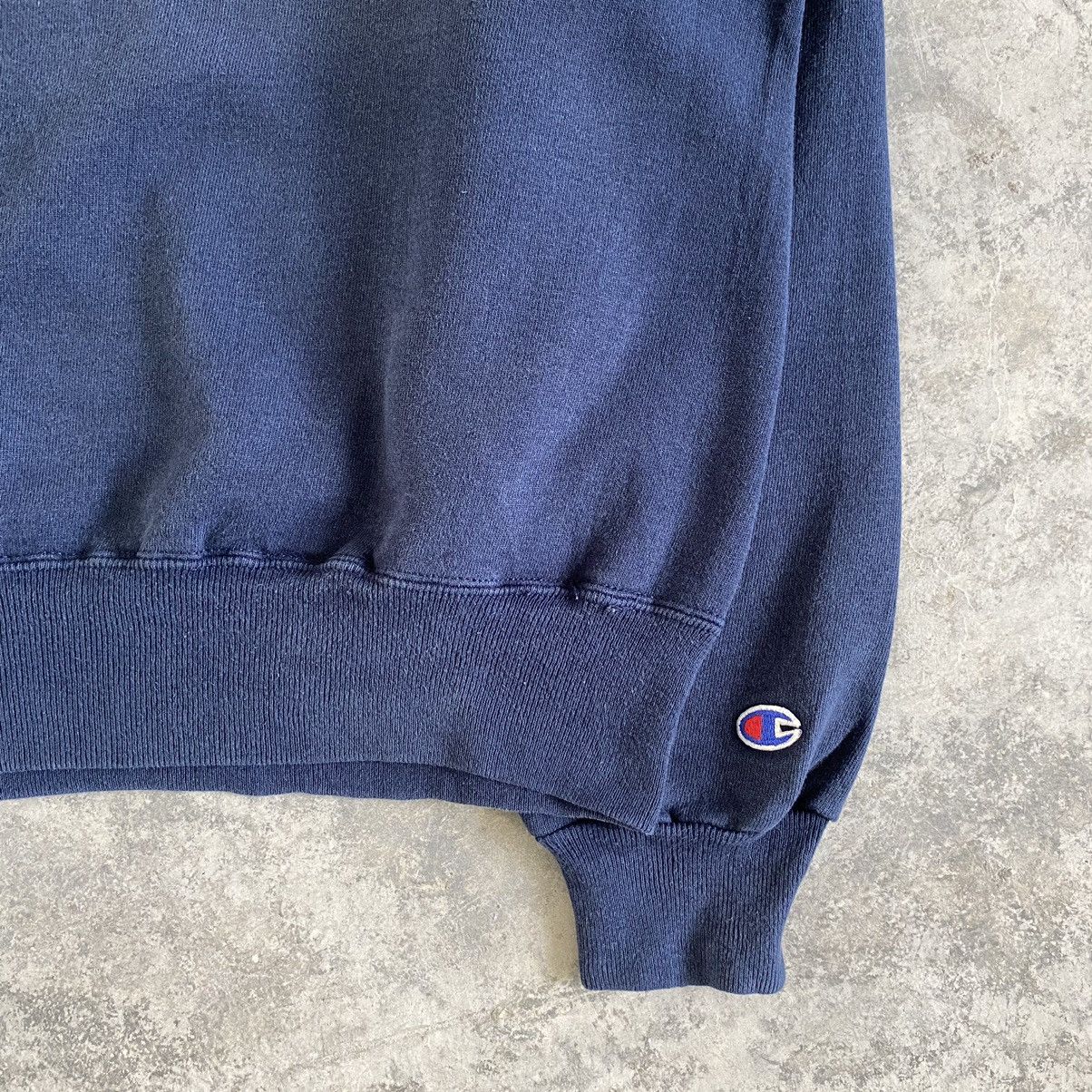 Champion × Vintage Vintage 90’s Champion Faded Navy Gusset V Sweashirt Size US L / EU 52-54 / 3 - 5 Thumbnail