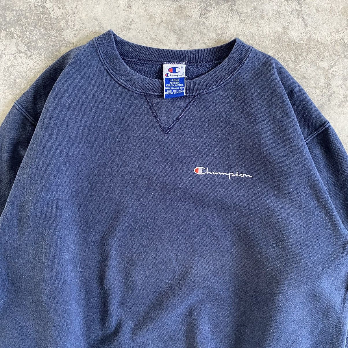 Champion × Vintage Vintage 90’s Champion Faded Navy Gusset V Sweashirt Size US L / EU 52-54 / 3 - 4 Thumbnail