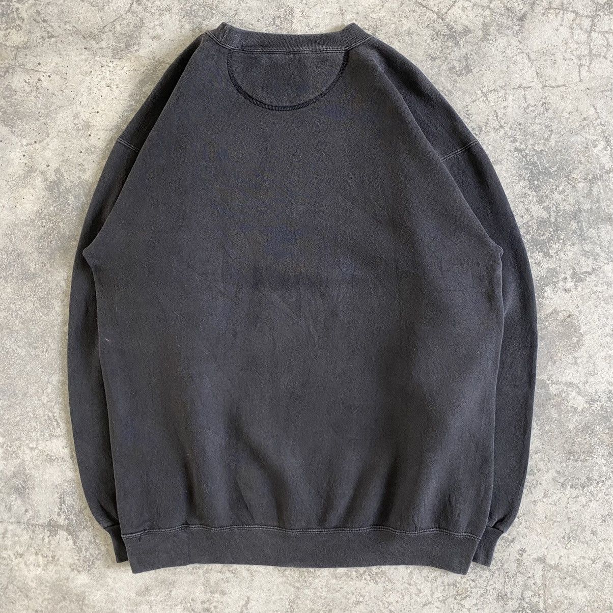 NFL × Vintage × Warner Bros VTG 90’s NFL Red Skins X Warner Bros Crewneck Faded Sweater Size US L / EU 52-54 / 3 - 10 Thumbnail