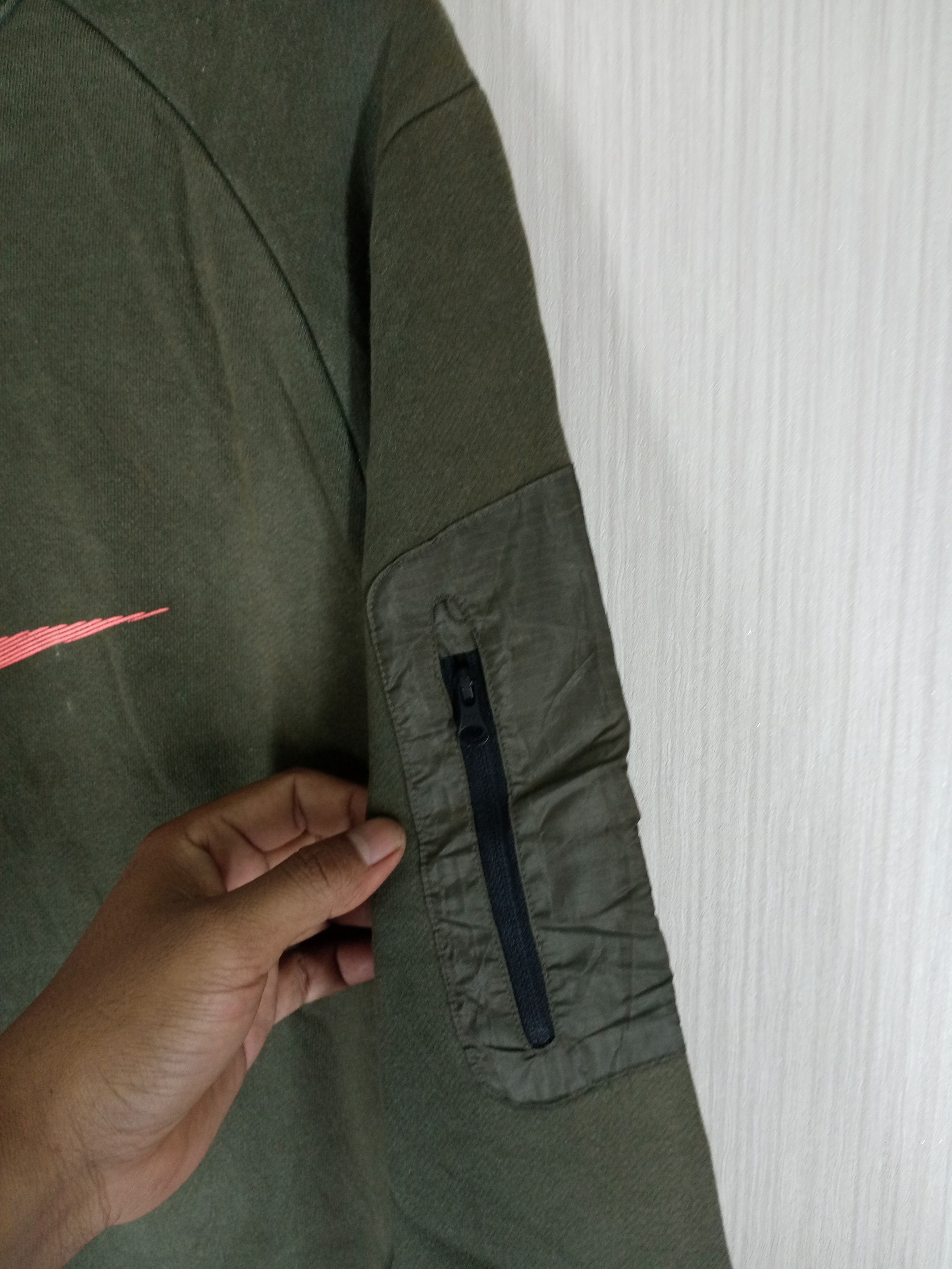 Nike Vintage Nike Sweatshirt Big Logo Jumper Pullover Size US M / EU 48-50 / 2 - 3 Thumbnail
