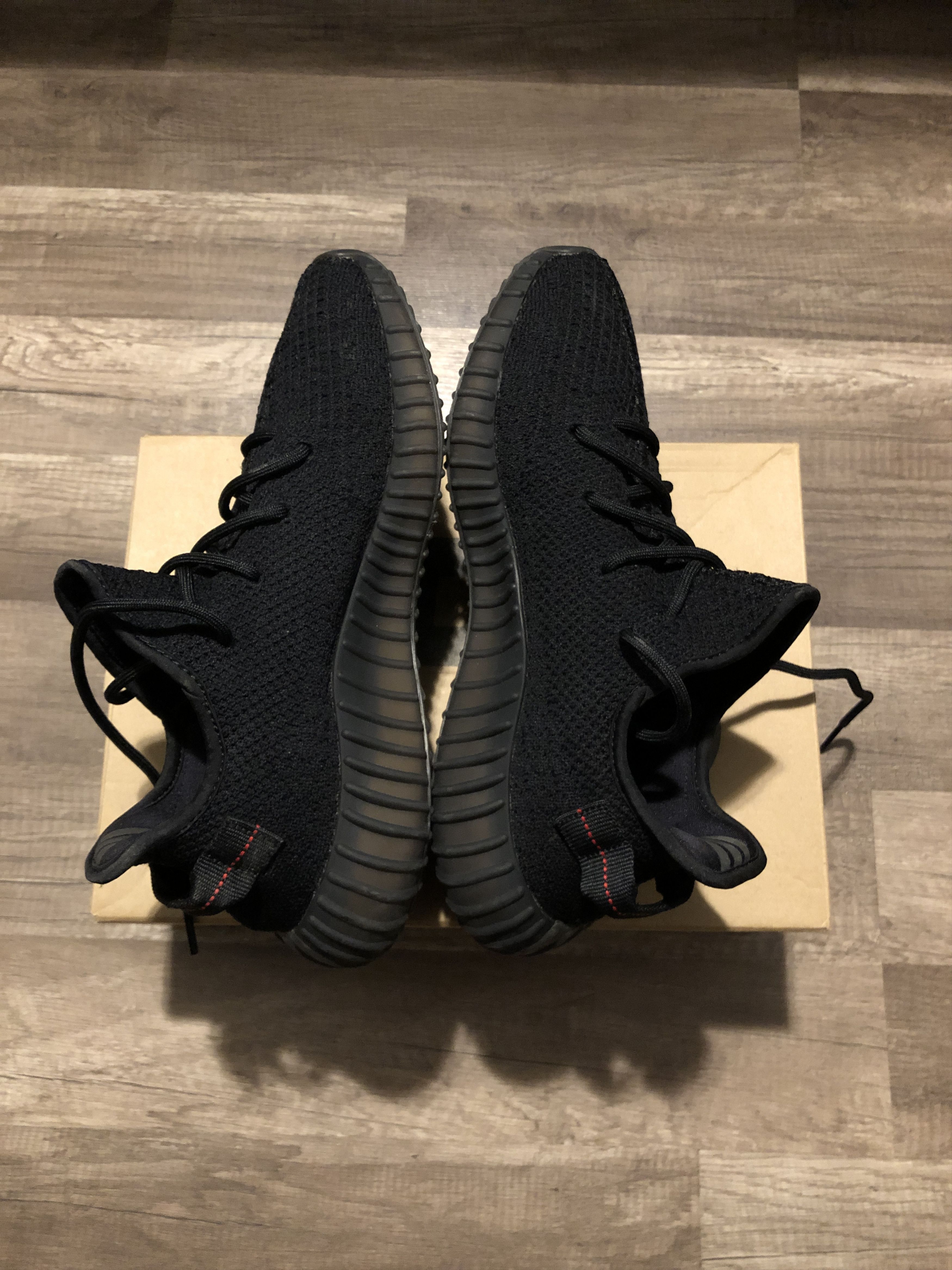 Adidas Yeezy Boost 350 V2 Bred Size US 10 / EU 43 - 4 Thumbnail