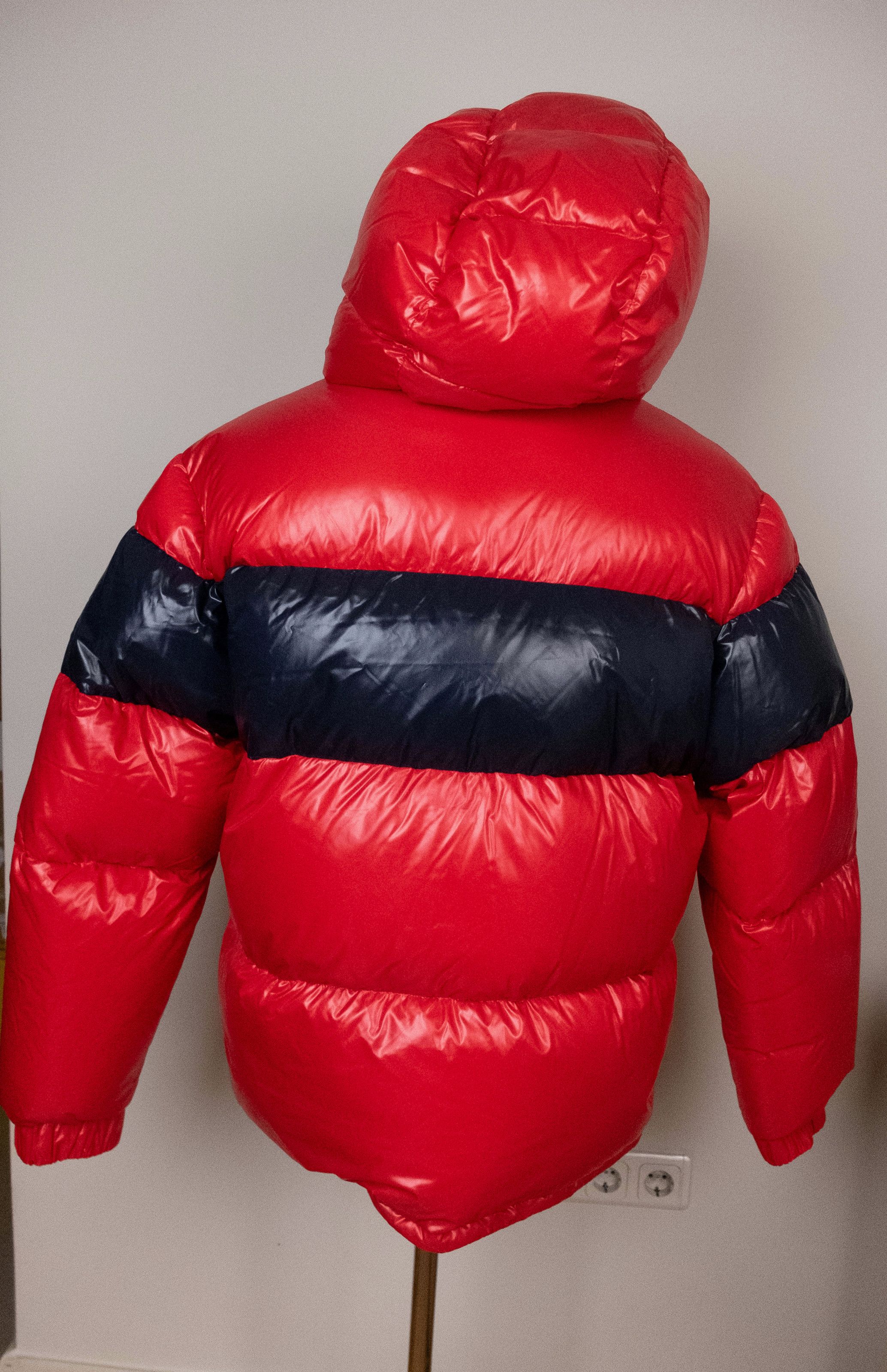 Moncler MONCLER Gary red quilted down patch hooded jacket - 3XL / 6 Size US XXL / EU 58 / 5 - 16 Thumbnail