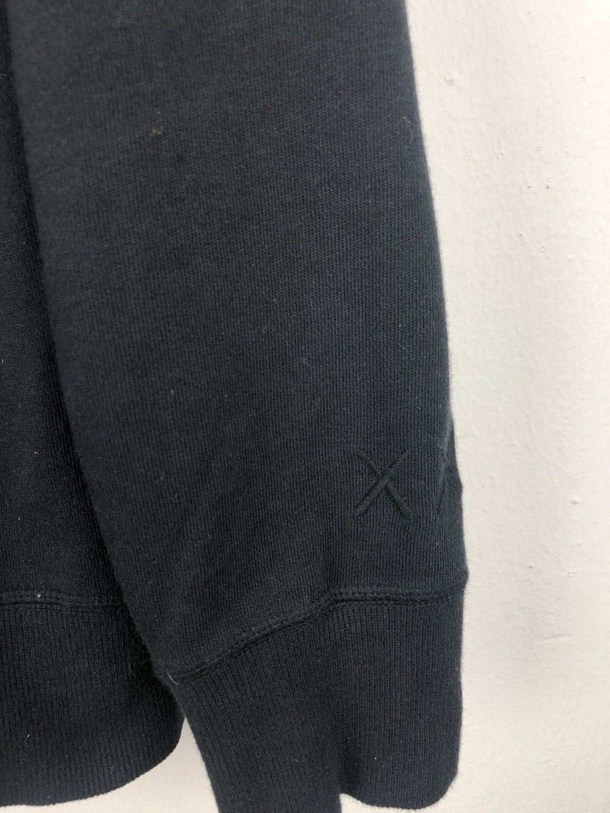 Kaws × Uniqlo Kaws Sesame Street Sweatshirt Size US M / EU 48-50 / 2 - 5 Thumbnail