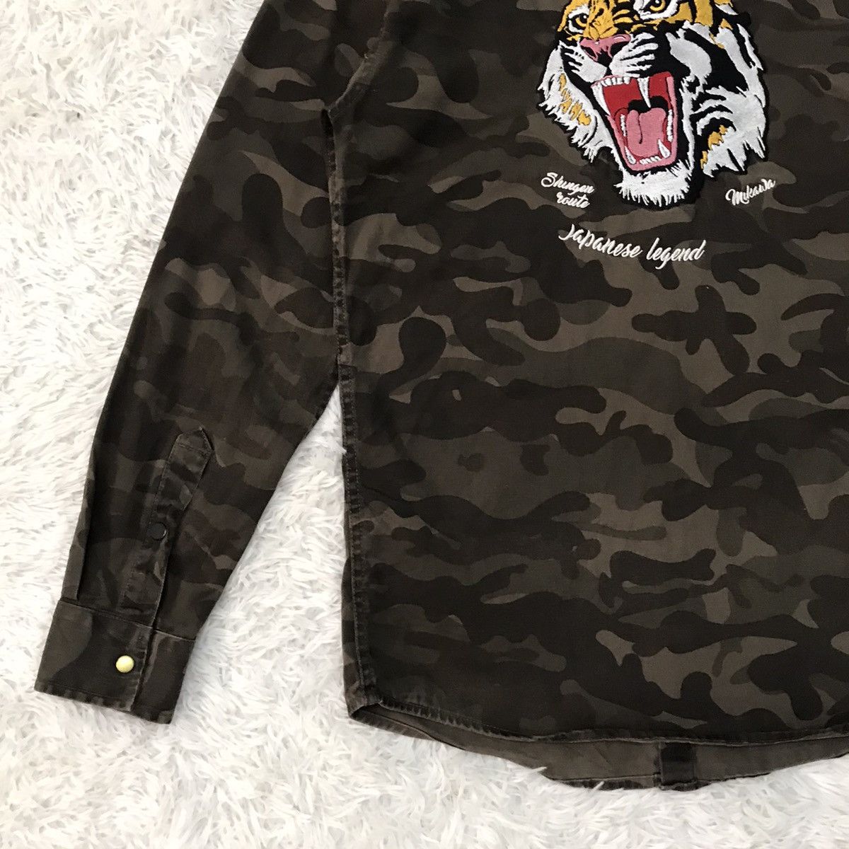 Bershka Rebel Tour 1981 Shungen Route Camo Button Up by Bershka Size US S / EU 44-46 / 1 - 10 Thumbnail