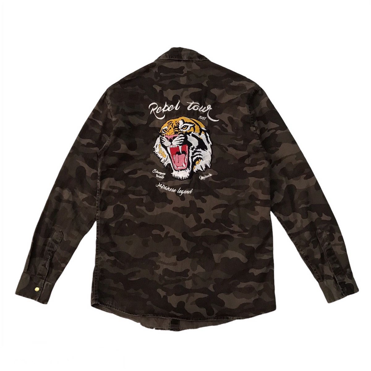 Bershka Rebel Tour 1981 Shungen Route Camo Button Up by Bershka Size US S / EU 44-46 / 1 - 1 Thumbnail