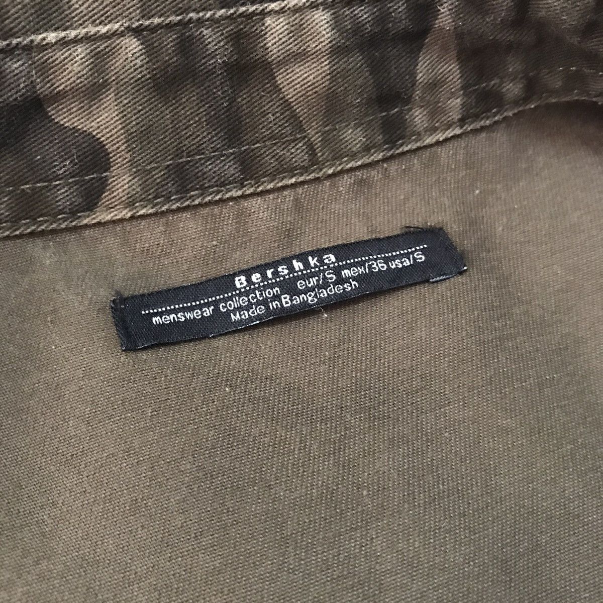 Bershka Rebel Tour 1981 Shungen Route Camo Button Up by Bershka Size US S / EU 44-46 / 1 - 14 Thumbnail