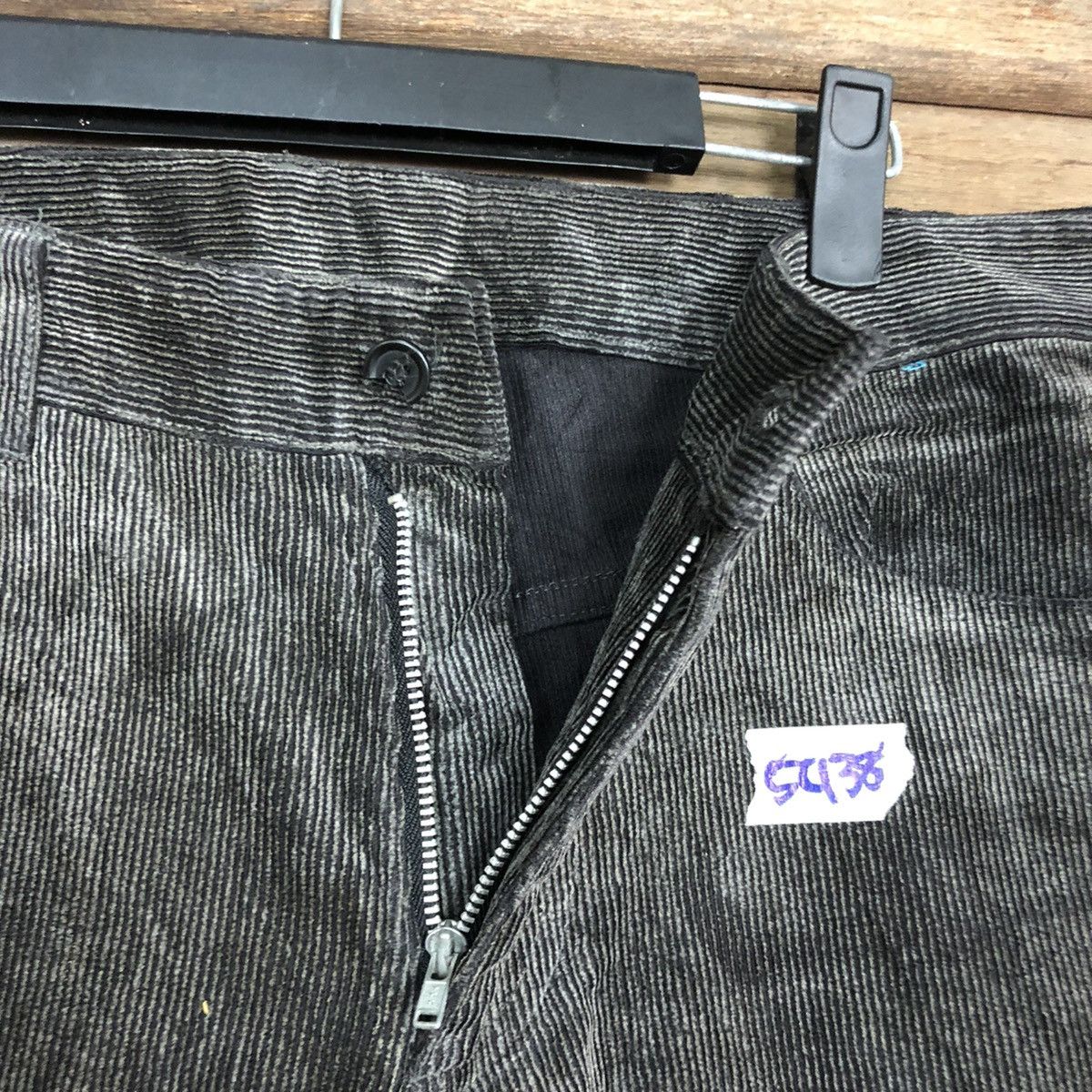 Katharine Hamnett London DL Katharine Hamnett London Black faded Corduroy Pants #5438 Size 30" / US 8 / IT 44 - 6 Thumbnail