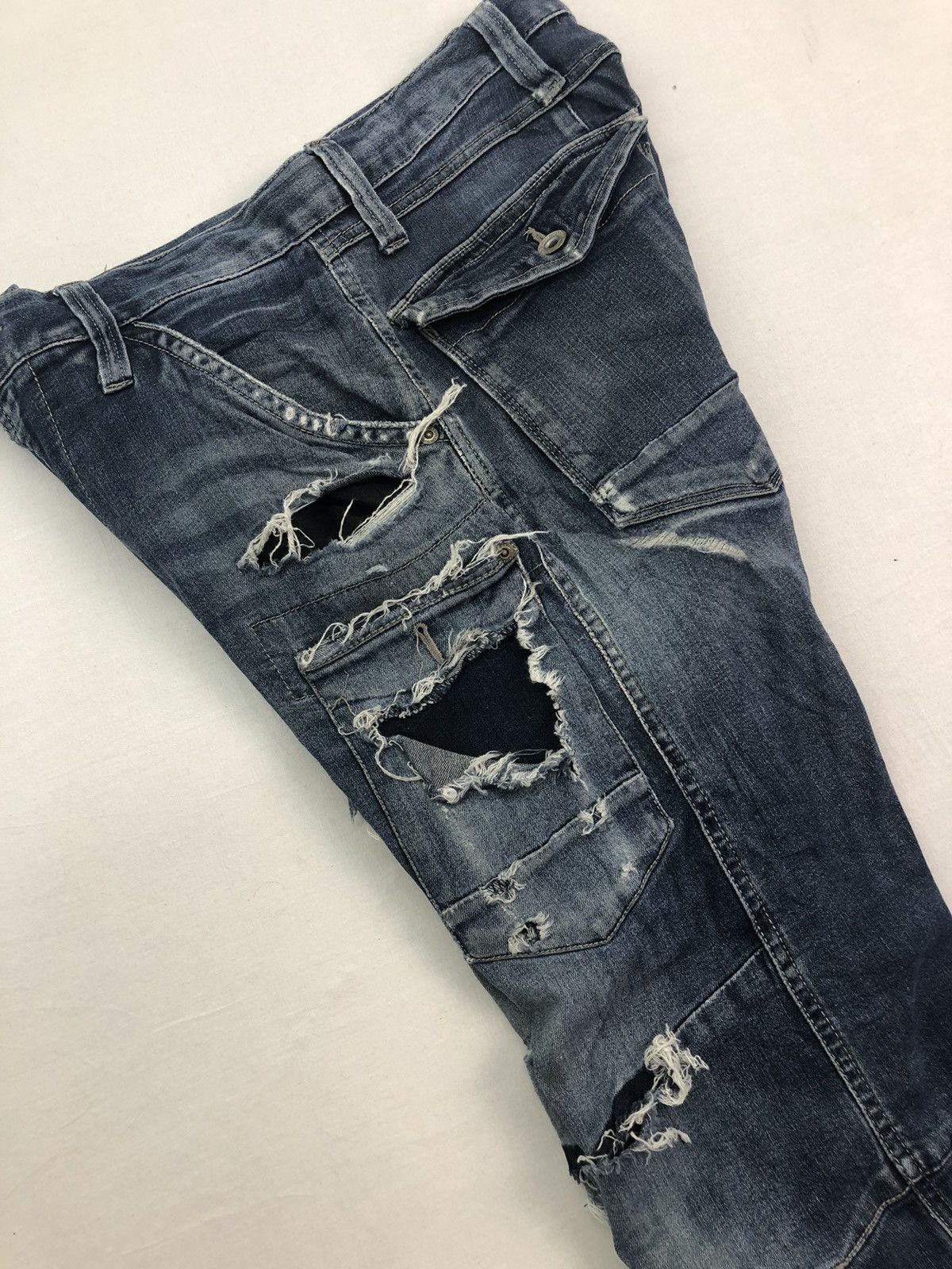 Japanese Brand Japanese IZ 7250 Distressed Denim Utility Multipocket Cargo Size US 30 / EU 46 - 23 Thumbnail