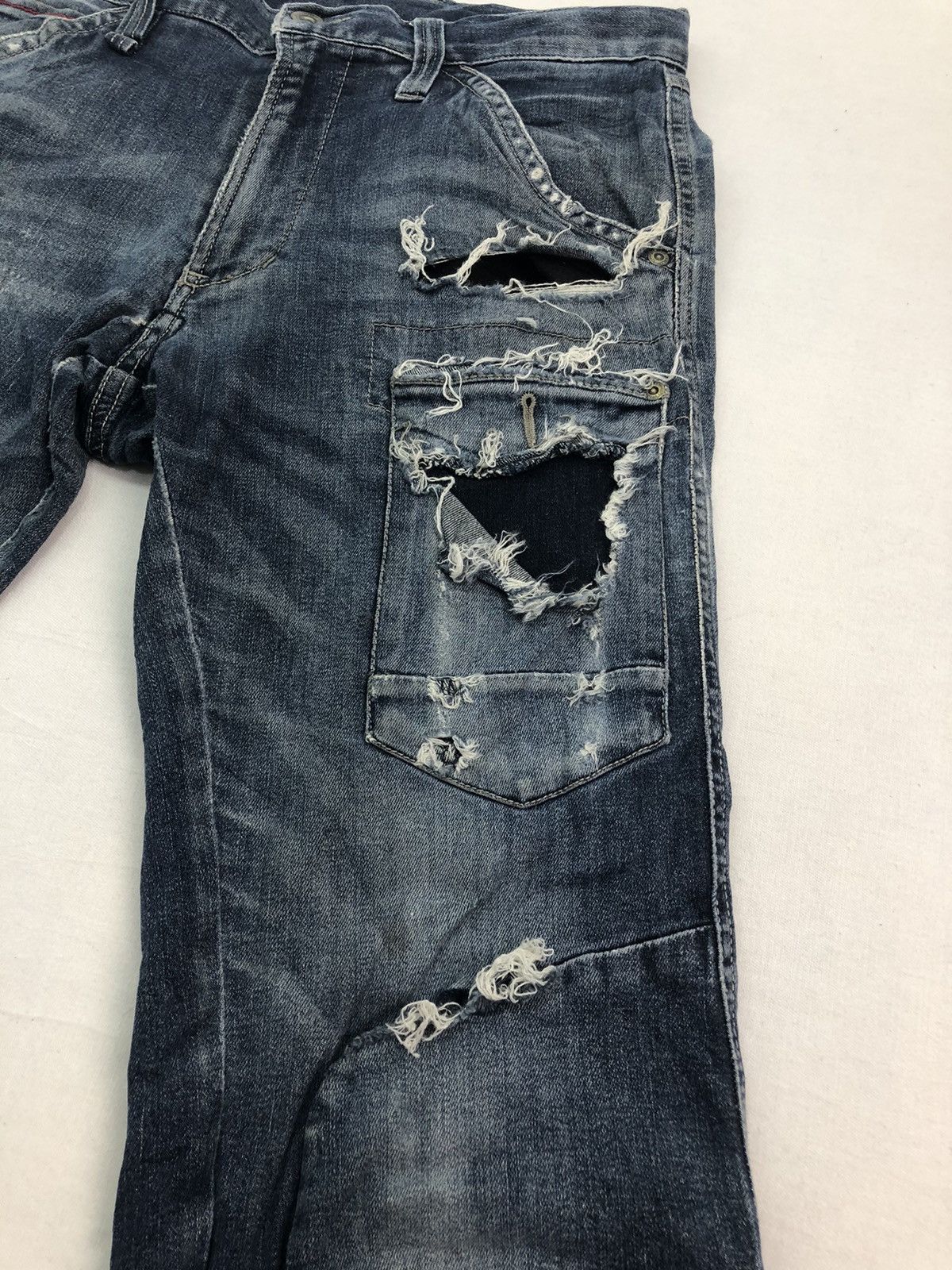 Japanese Brand Japanese IZ 7250 Distressed Denim Utility Multipocket Cargo Size US 30 / EU 46 - 5 Thumbnail