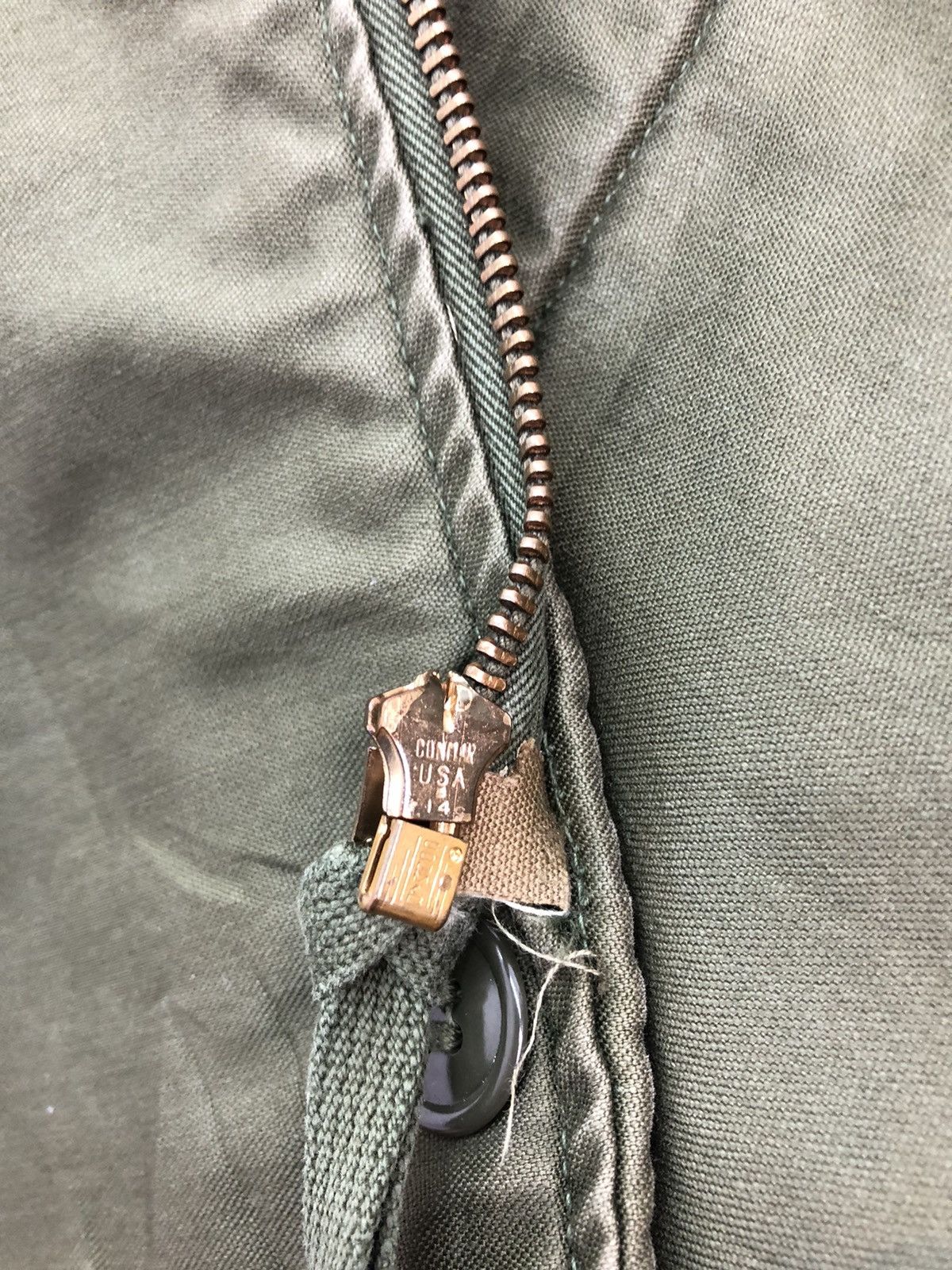 Vintage Military Heavy Green Army Jacket Size US L / EU 52-54 / 3 - 11 Thumbnail