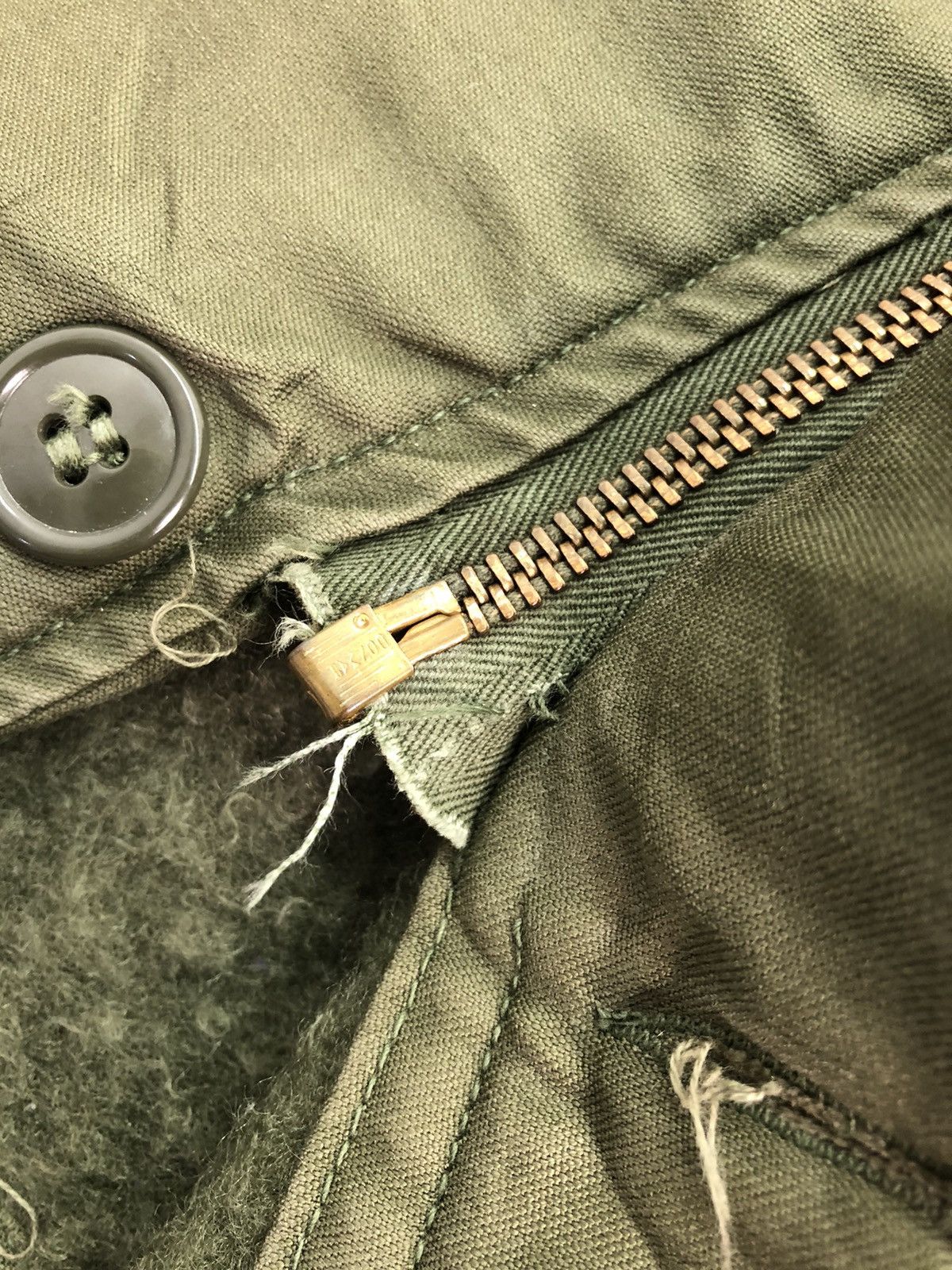 Vintage Military Heavy Green Army Jacket Size US L / EU 52-54 / 3 - 13 Thumbnail