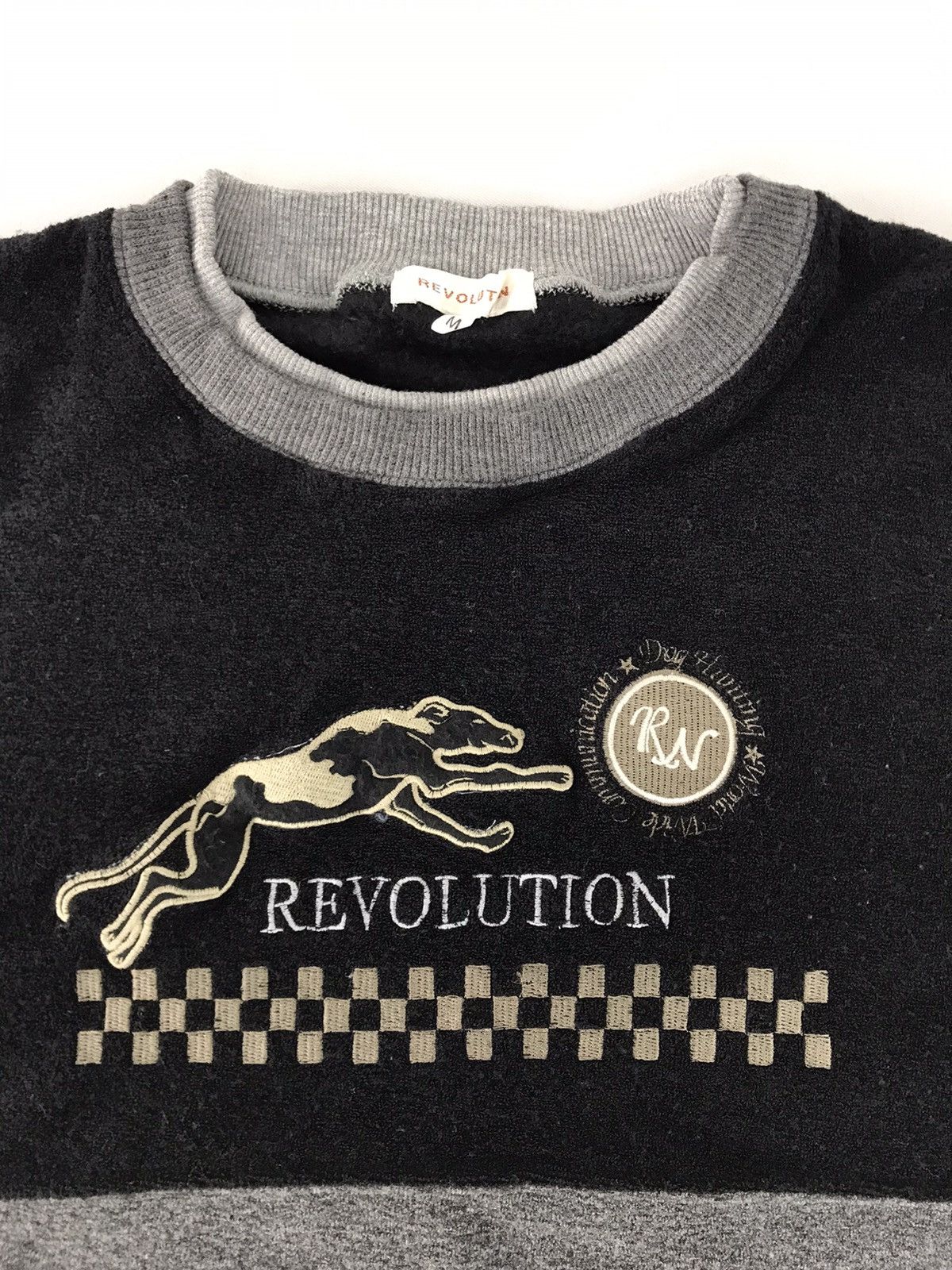 Vintage 90s Revolution Dog Hunting Sweatshirt Colour Block Style Size US M / EU 48-50 / 2 - 3 Thumbnail