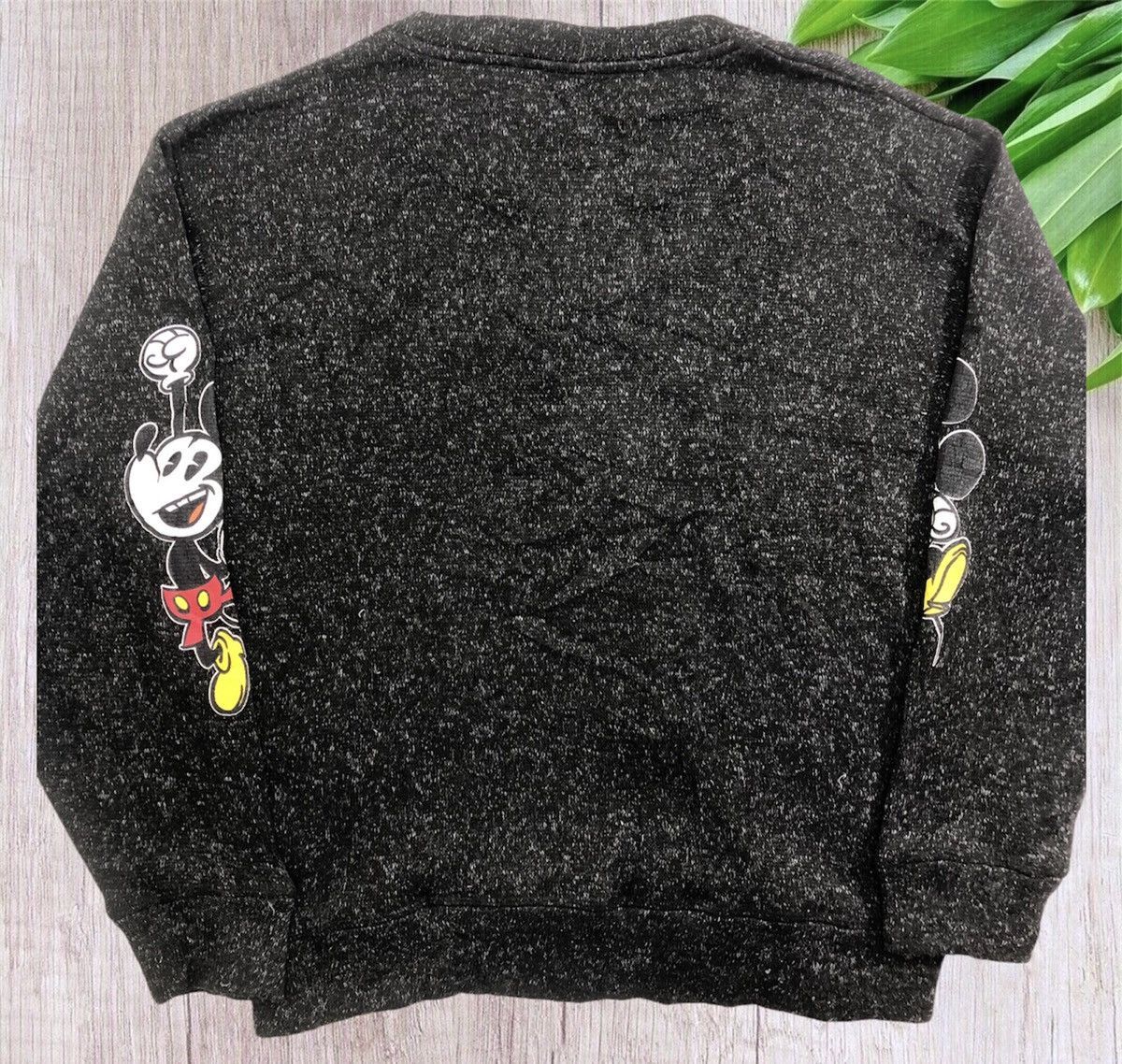 Disney Vintage Mickey Mouse faded pull over sweater Size US L / EU 52-54 / 3 - 4 Thumbnail