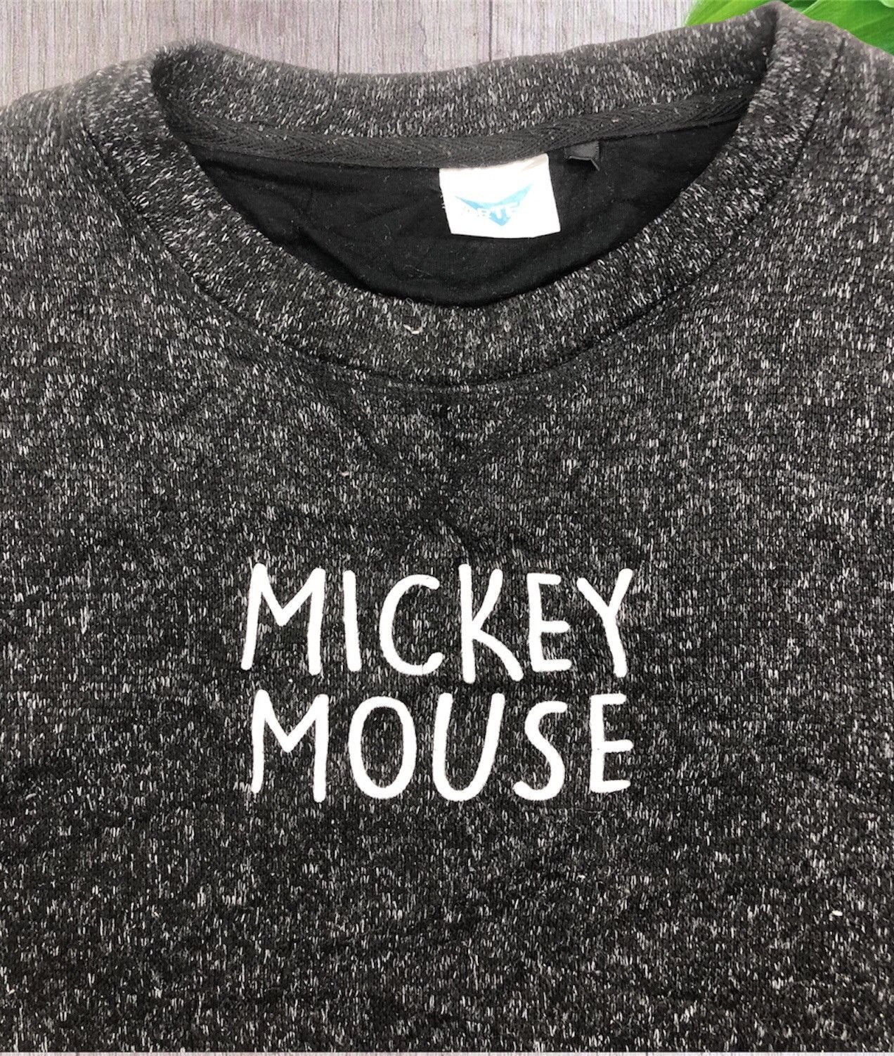 Disney Vintage Mickey Mouse faded pull over sweater Size US L / EU 52-54 / 3 - 5 Thumbnail