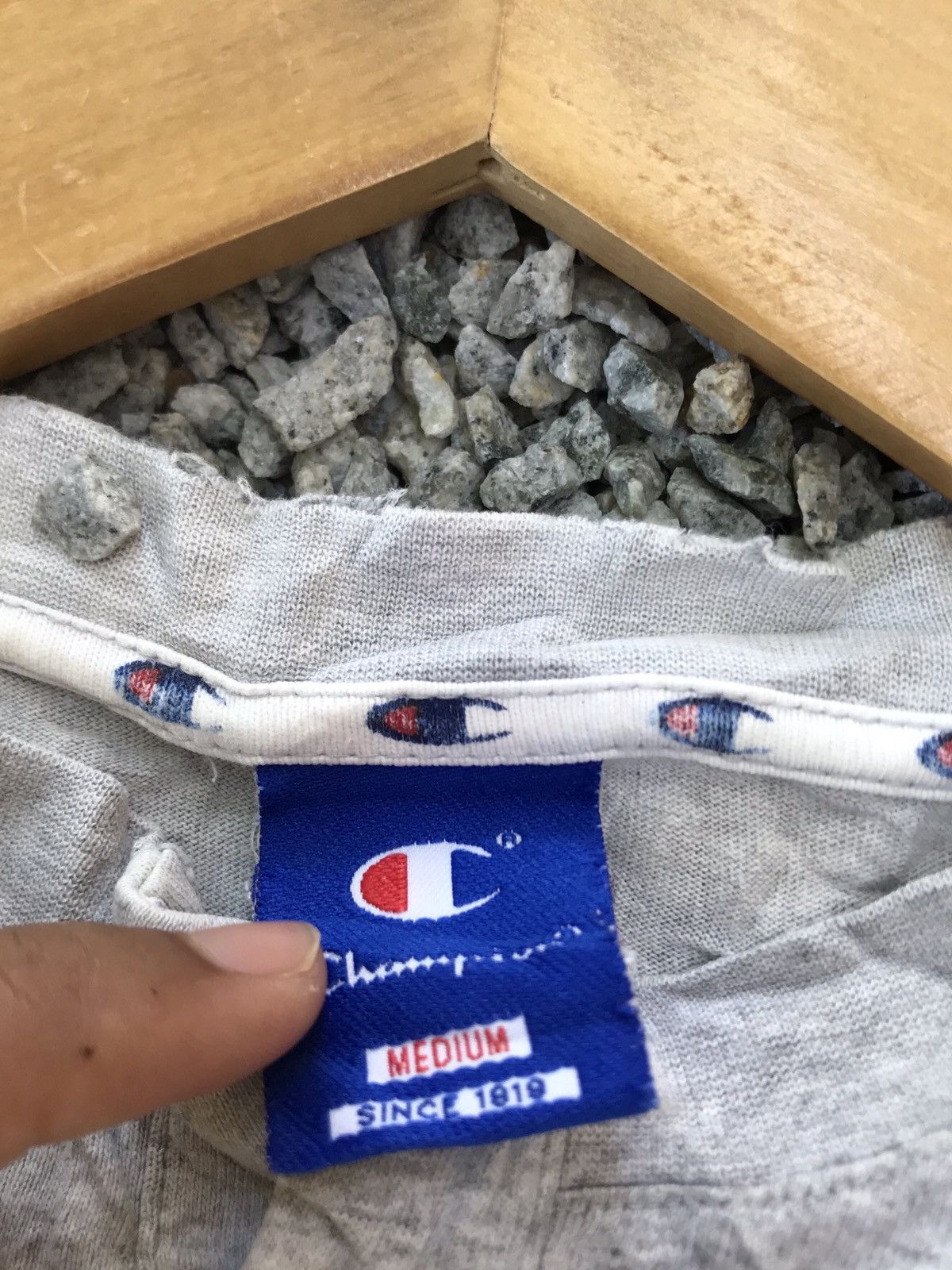 Champion × Vintage Vintage Thrashed Faded Champion Spellout Sleveless Tshirt Size US M / EU 48-50 / 2 - 4 Thumbnail