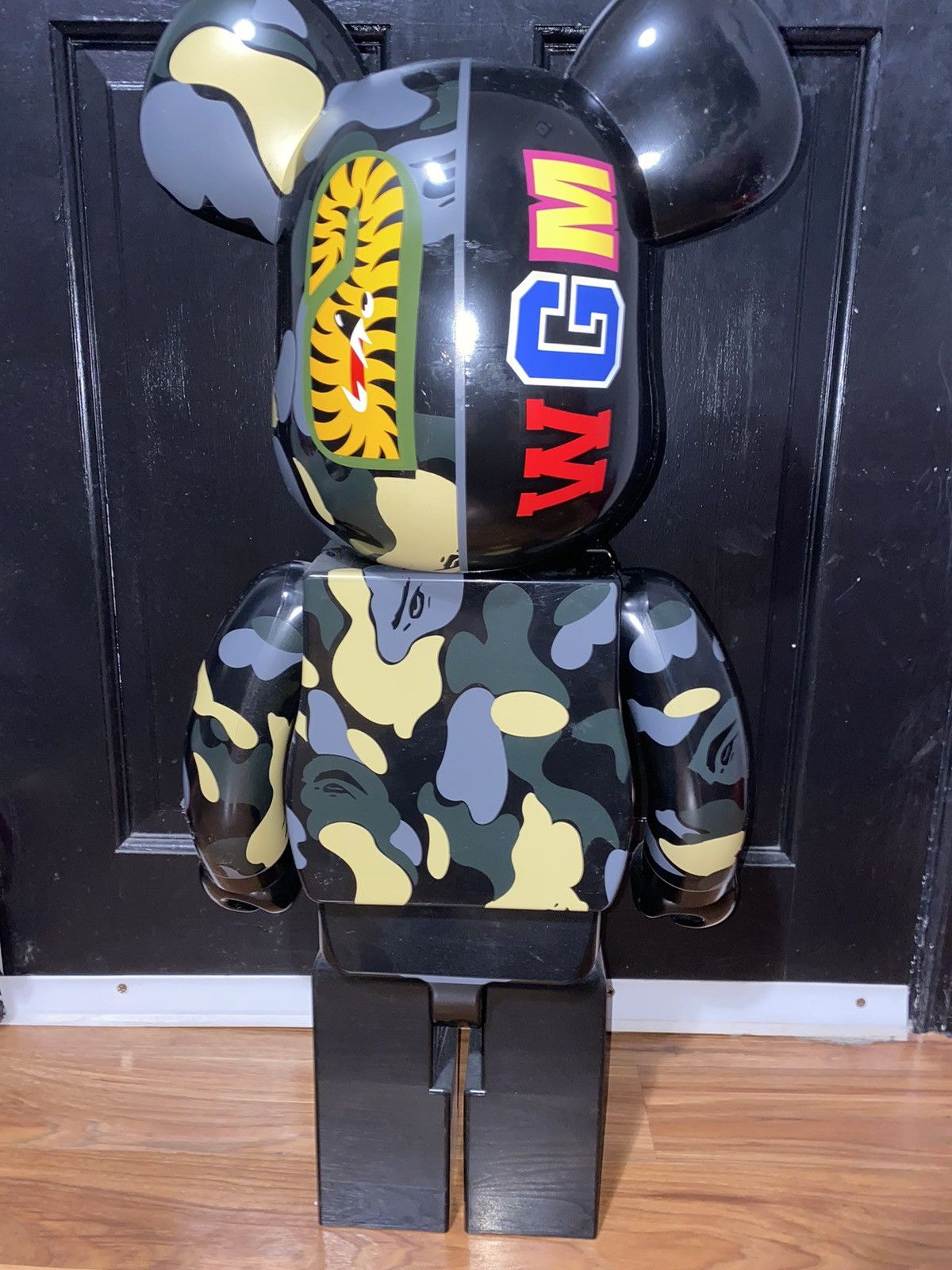 Bape Madison Avenue Camo Shark Be@rbrick 1000% Size ONE SIZE - 8 Thumbnail