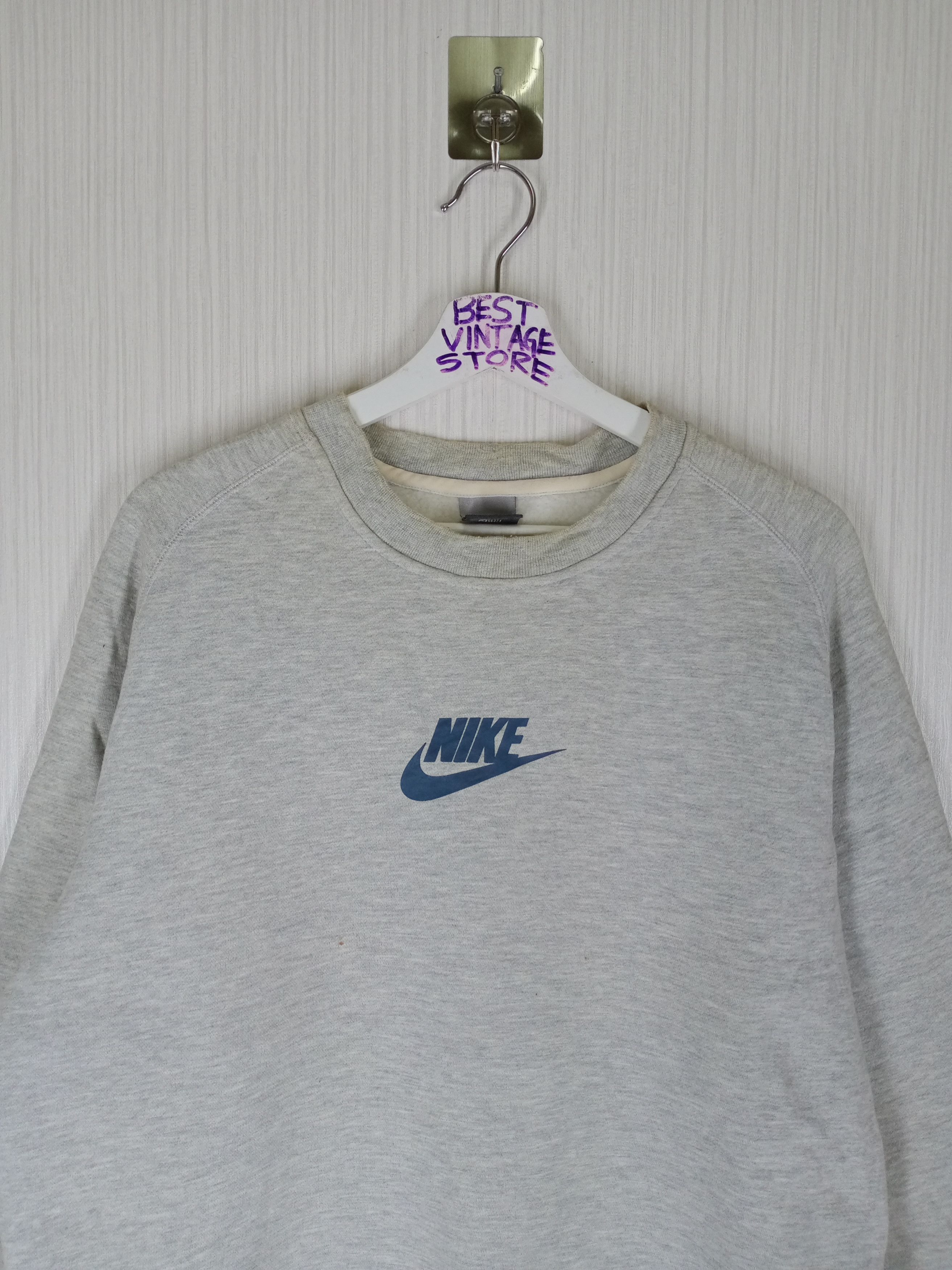 Nike Vintage Nike Center swoosh Small Logo Sweatshirt Size US L / EU 52-54 / 3 - 5 Thumbnail