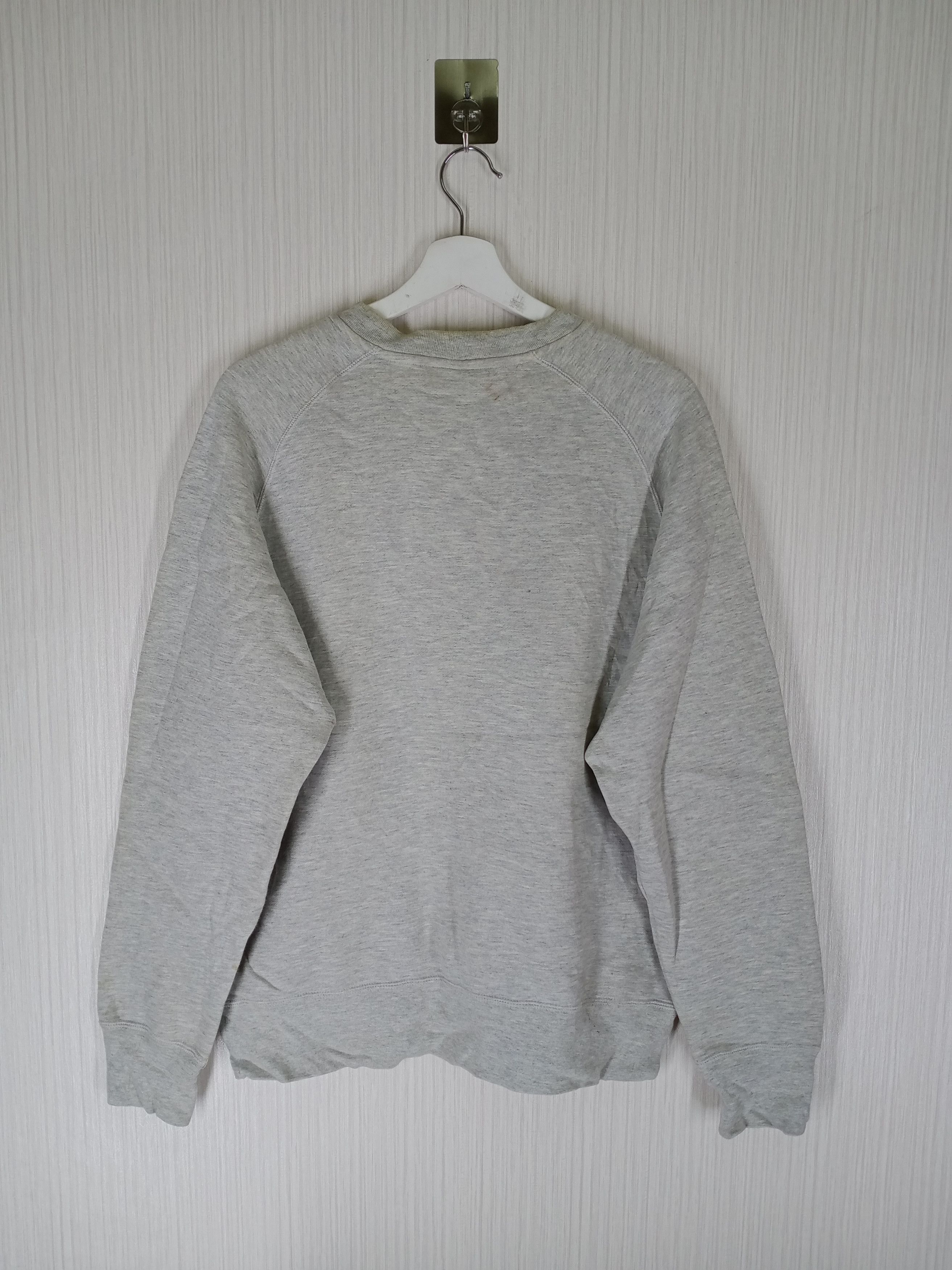 Nike Vintage Nike Center swoosh Small Logo Sweatshirt Size US L / EU 52-54 / 3 - 2 Thumbnail