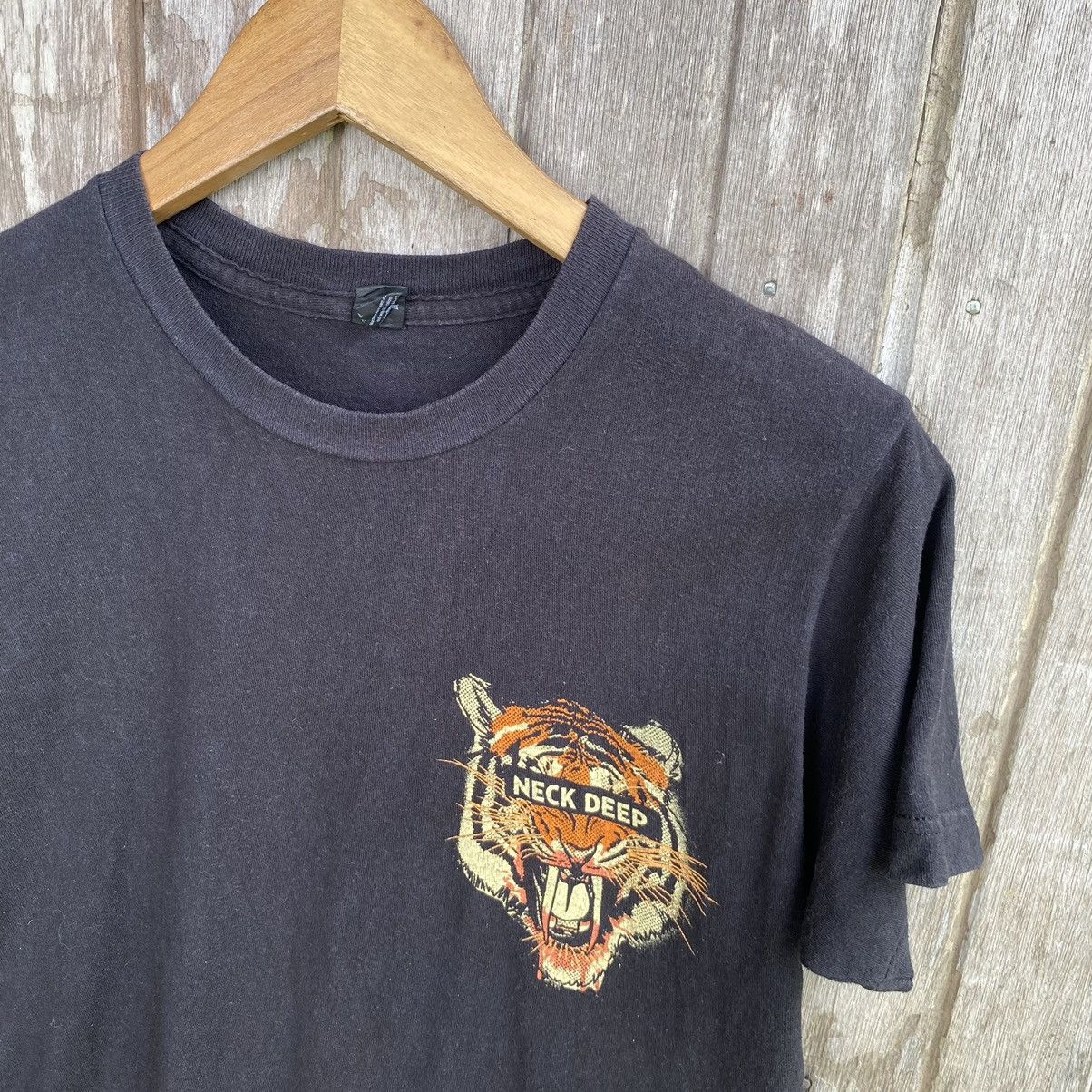 Band Tees Thrashed Faded Neck Deep PUNK EMO ERD GRUNGE TEE Size US S / EU 44-46 / 1 - 4 Thumbnail