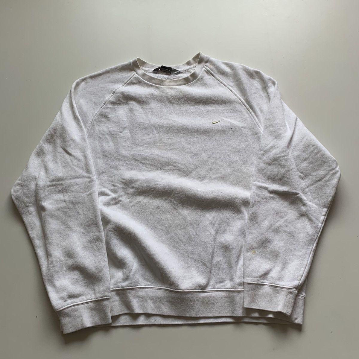 Nike Vintage 2000s Nike Embroidered Swoosh Pullover Crewneck Rare Size US L / EU 52-54 / 3 - 1 Thumbnail