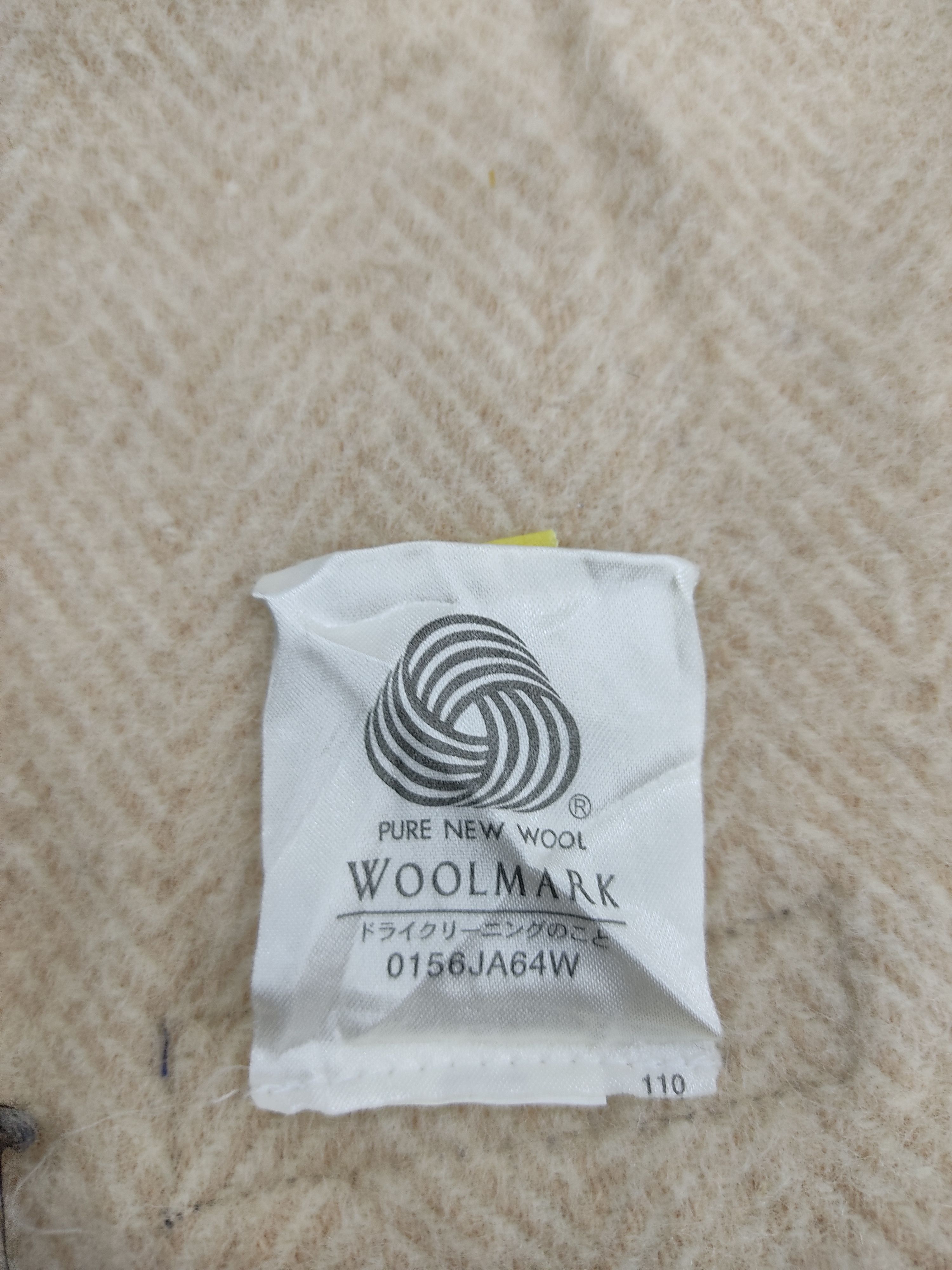 Burberry BURBERRY London Burberrys Embroidery Logo Prorsum Muffler Size ONE SIZE - 6 Thumbnail