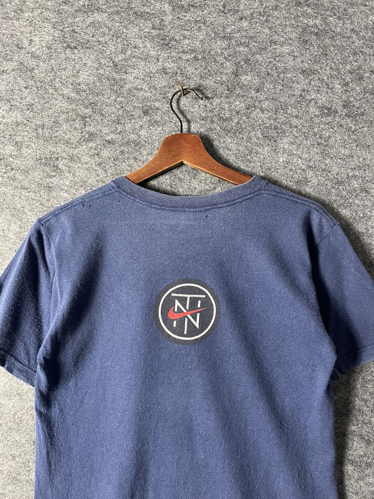 Nike VINTAGE Y2K NIKE TOWN SHIRT Size US S / EU 44-46 / 1 - 4 Thumbnail