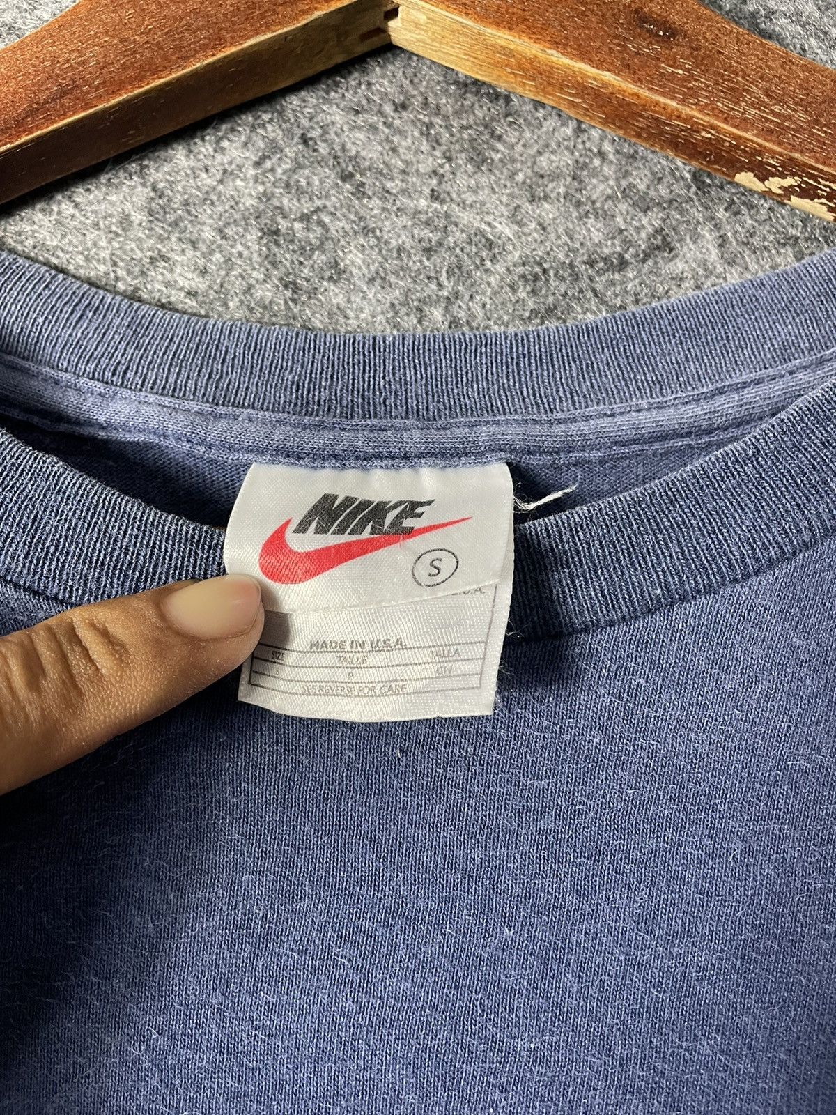 Nike VINTAGE Y2K NIKE TOWN SHIRT Size US S / EU 44-46 / 1 - 5 Thumbnail