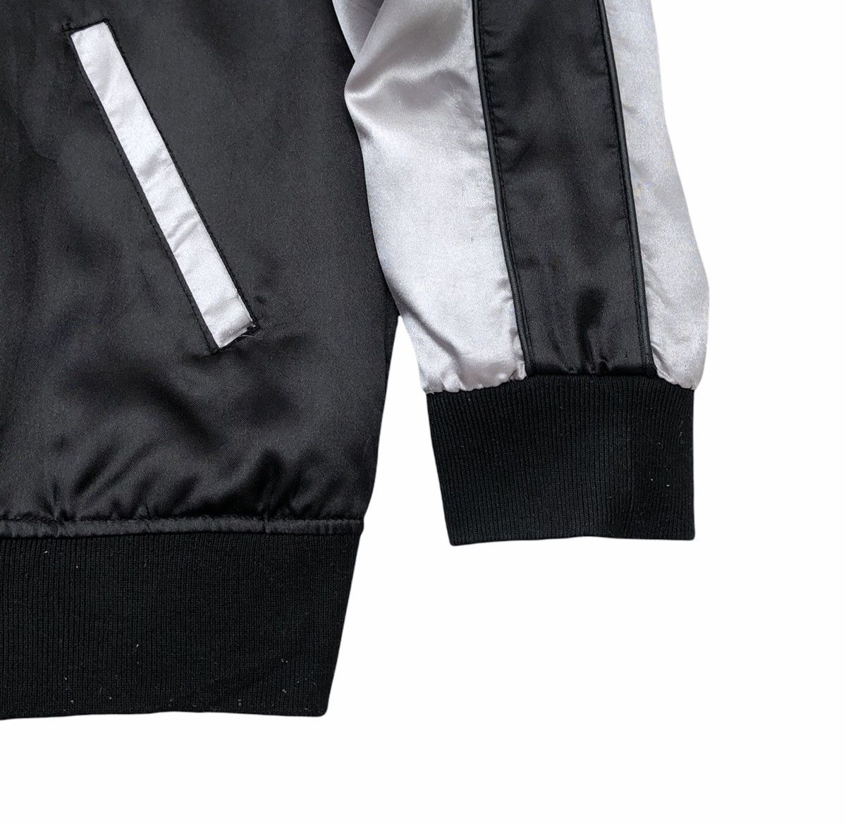 Japanese Brand Six Feet Und Punk Rock Grunge Flaming Bones Satin Jacket Size US M / EU 48-50 / 2 - 9 Thumbnail
