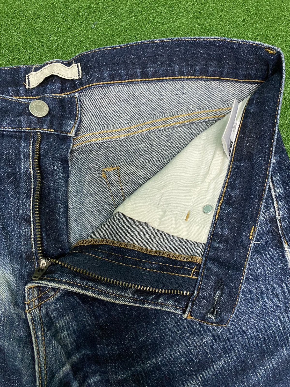 Japanese Brand DISTRESSED UNIQLO SELVAGE DENIM Size US 32 / EU 48 - 7 Thumbnail