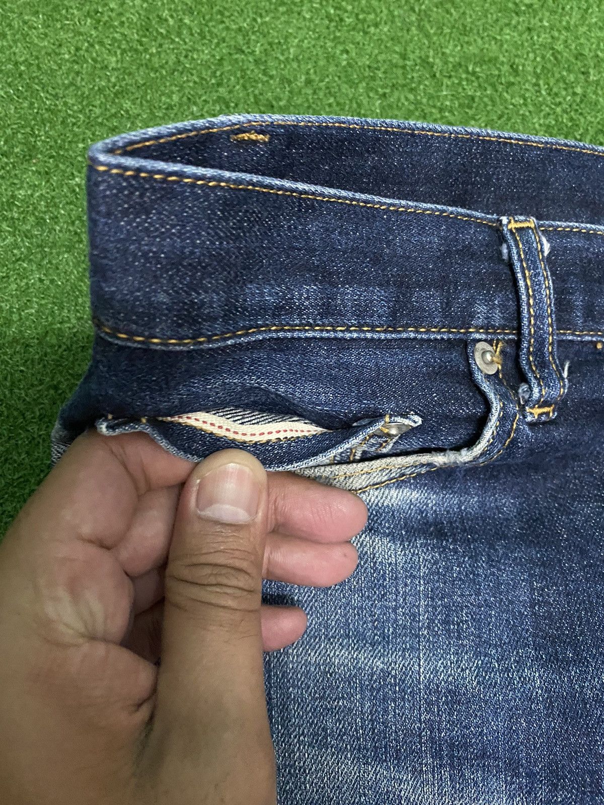 Japanese Brand DISTRESSED UNIQLO SELVAGE DENIM Size US 32 / EU 48 - 6 Thumbnail
