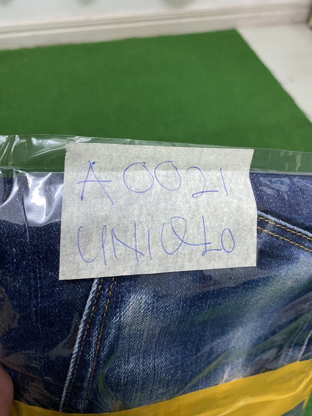 Japanese Brand DISTRESSED UNIQLO SELVAGE DENIM Size US 32 / EU 48 - 15 Thumbnail
