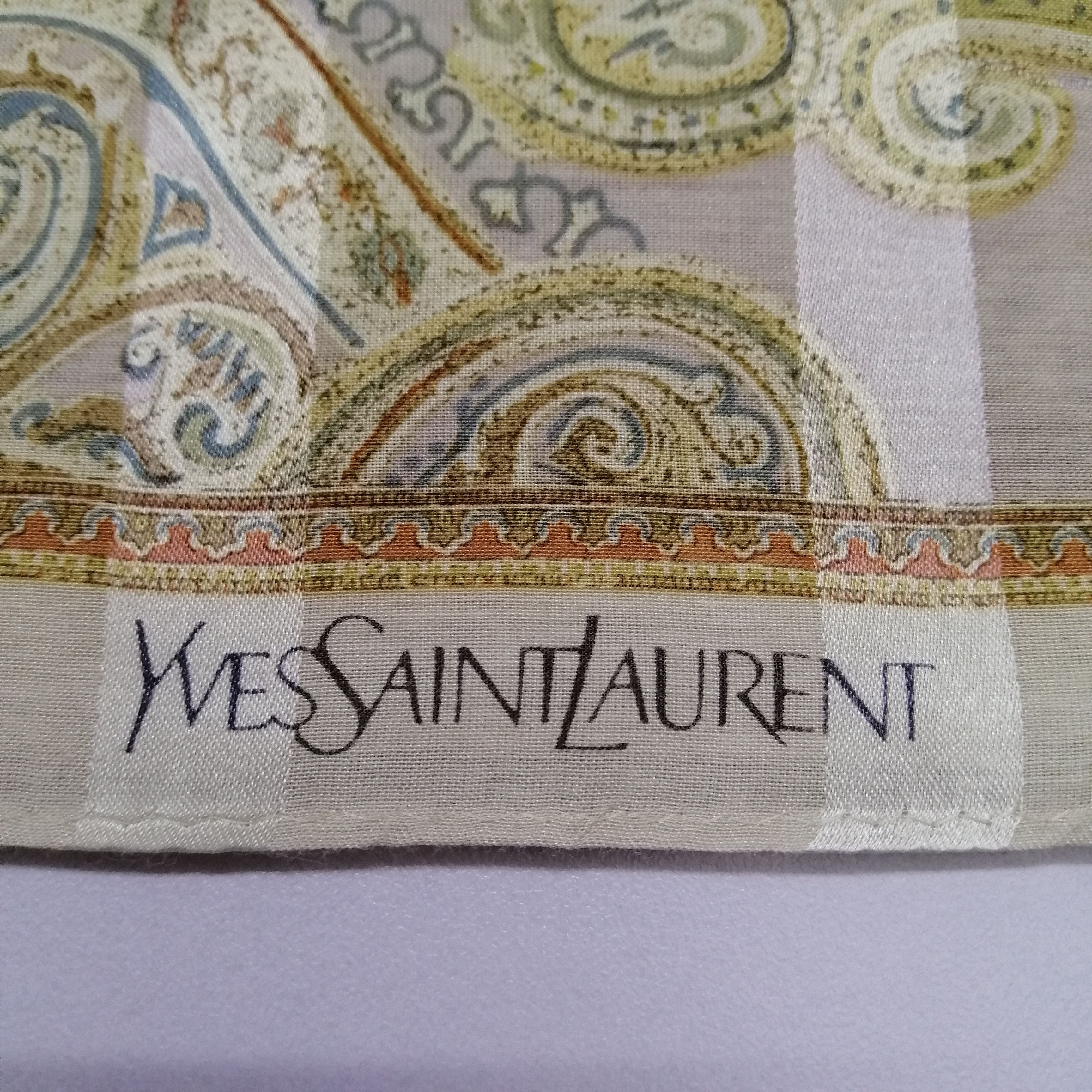 Vintage Yves Saint Laurent Handkerchief/Neckerchief/Bandana-KD2341 Size ONE SIZE - 4 Thumbnail