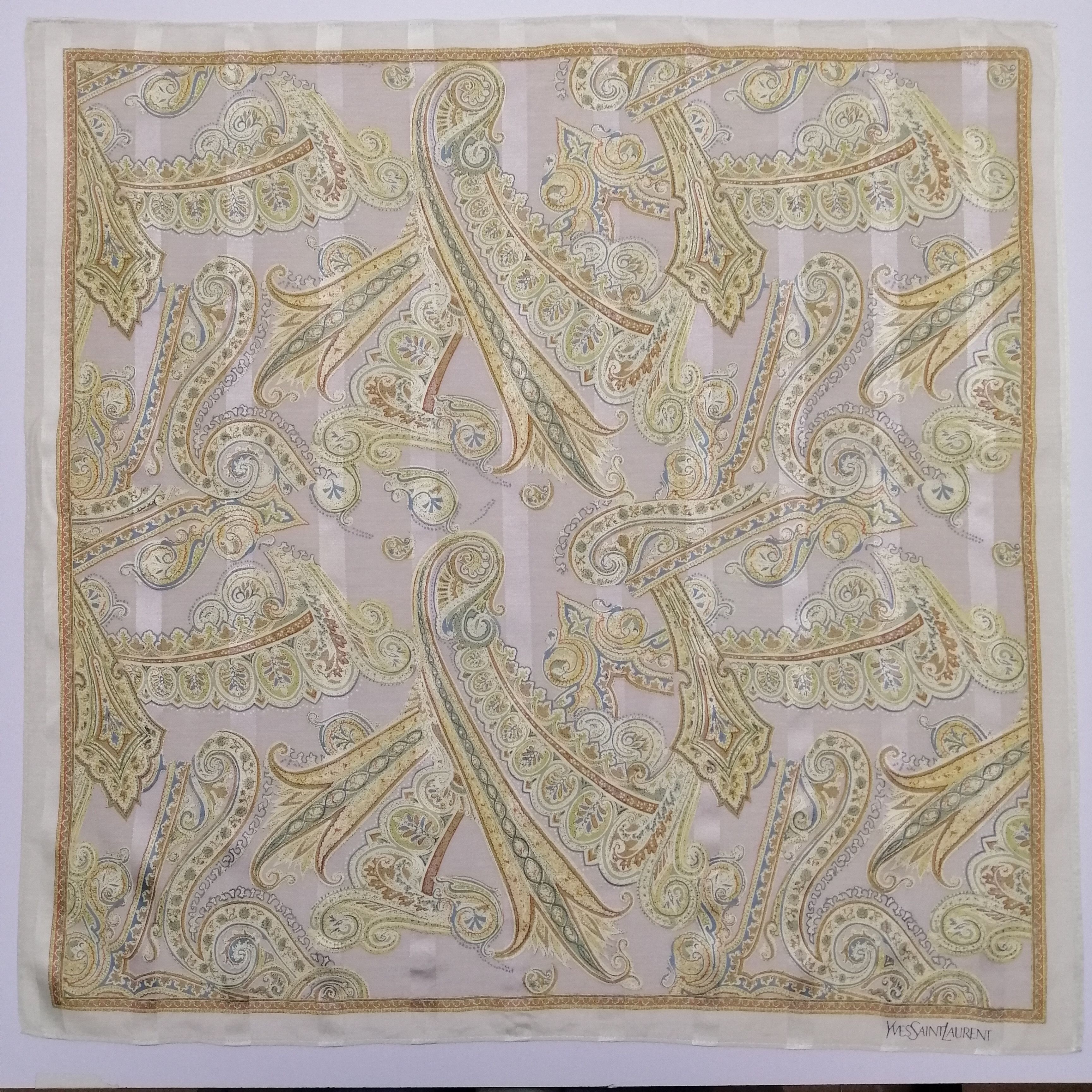 Vintage Yves Saint Laurent Handkerchief/Neckerchief/Bandana-KD2341 Size ONE SIZE - 2 Thumbnail