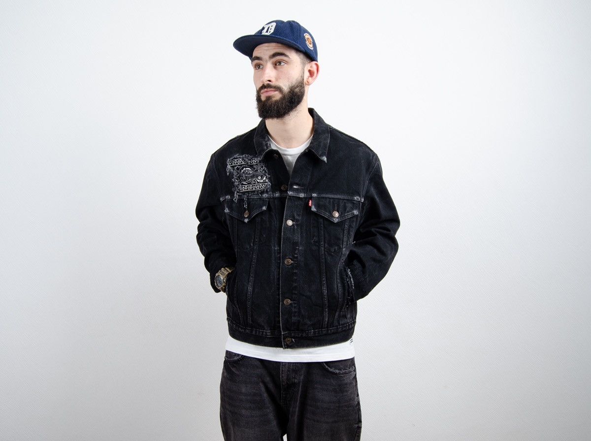 Levi's VINTAGE Levi’s Custom Bandana Distress Trucker Denim Jacket Size US L / EU 52-54 / 3 - 4 Thumbnail