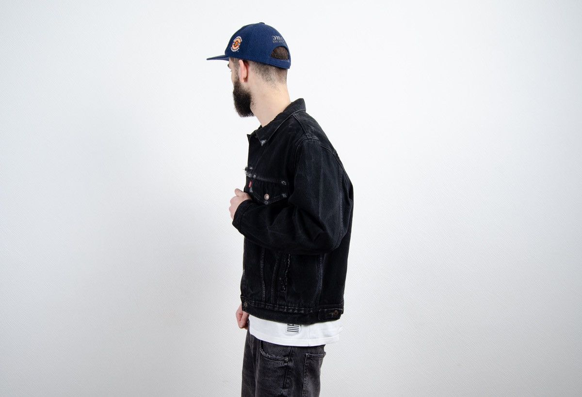 Levi's VINTAGE Levi’s Custom Bandana Distress Trucker Denim Jacket Size US L / EU 52-54 / 3 - 5 Thumbnail