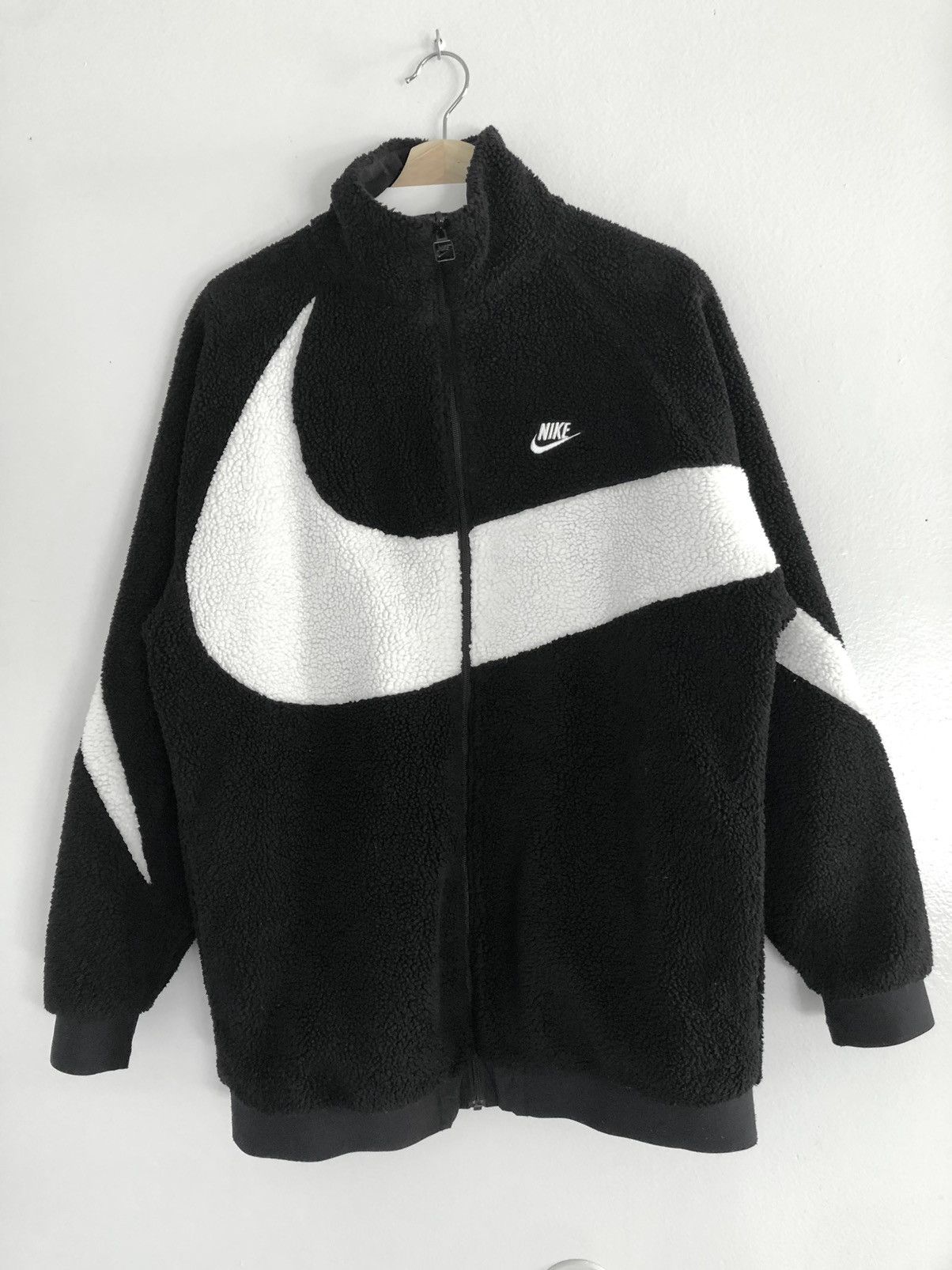 image of Nike Swoosh Reversible Fleece Sherpa Windbreaker Zip Jacket in Black, Men's (Size XL)