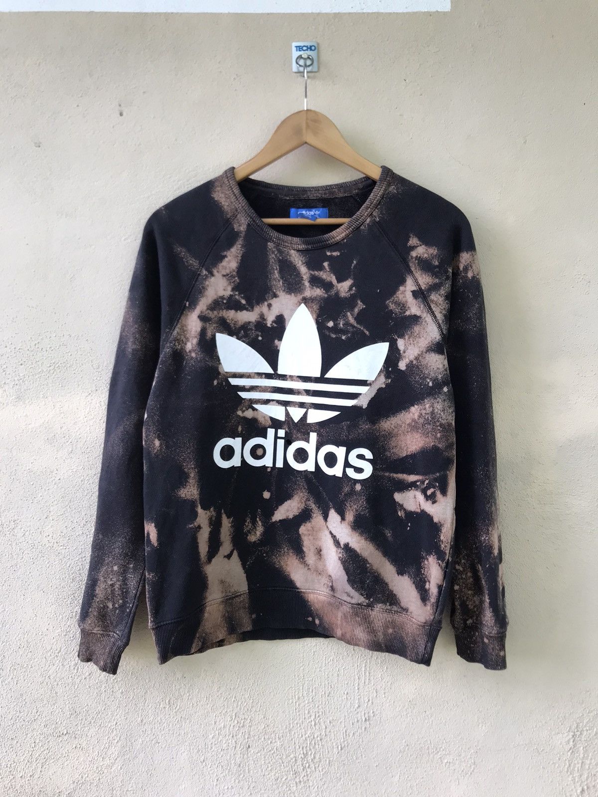 Vintage Vintage adidas trefoil biglogo defective Sweatshirt tie dye Size US M / EU 48-50 / 2 - 1 Thumbnail