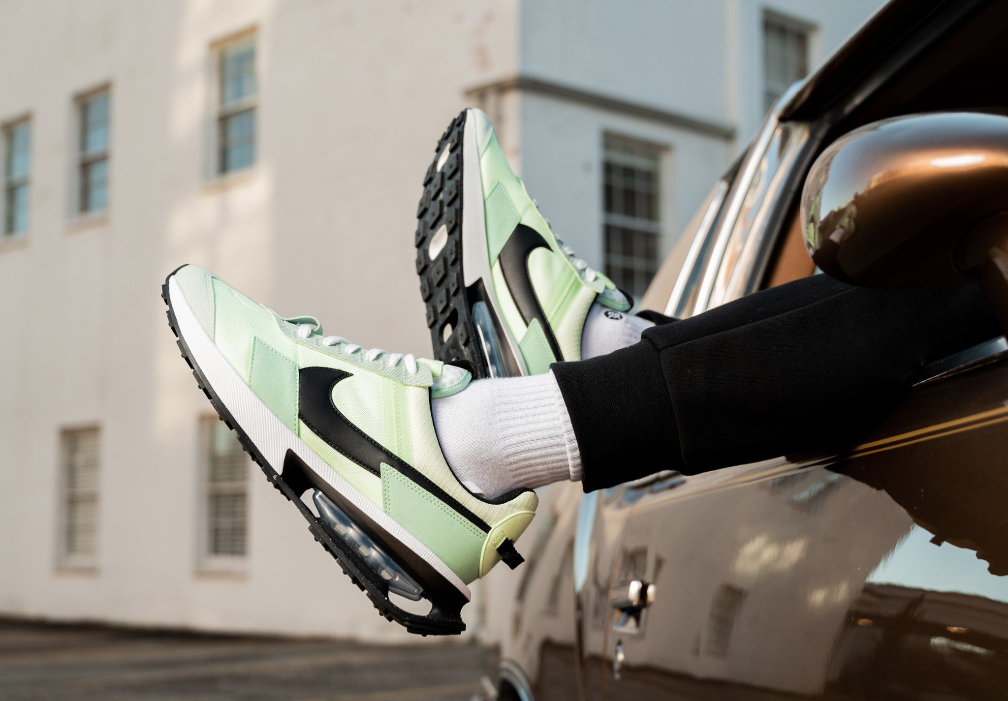 Nike Nike Air Max Pre Day Liquid Lime Size US 13 / EU 46 - 3 Thumbnail