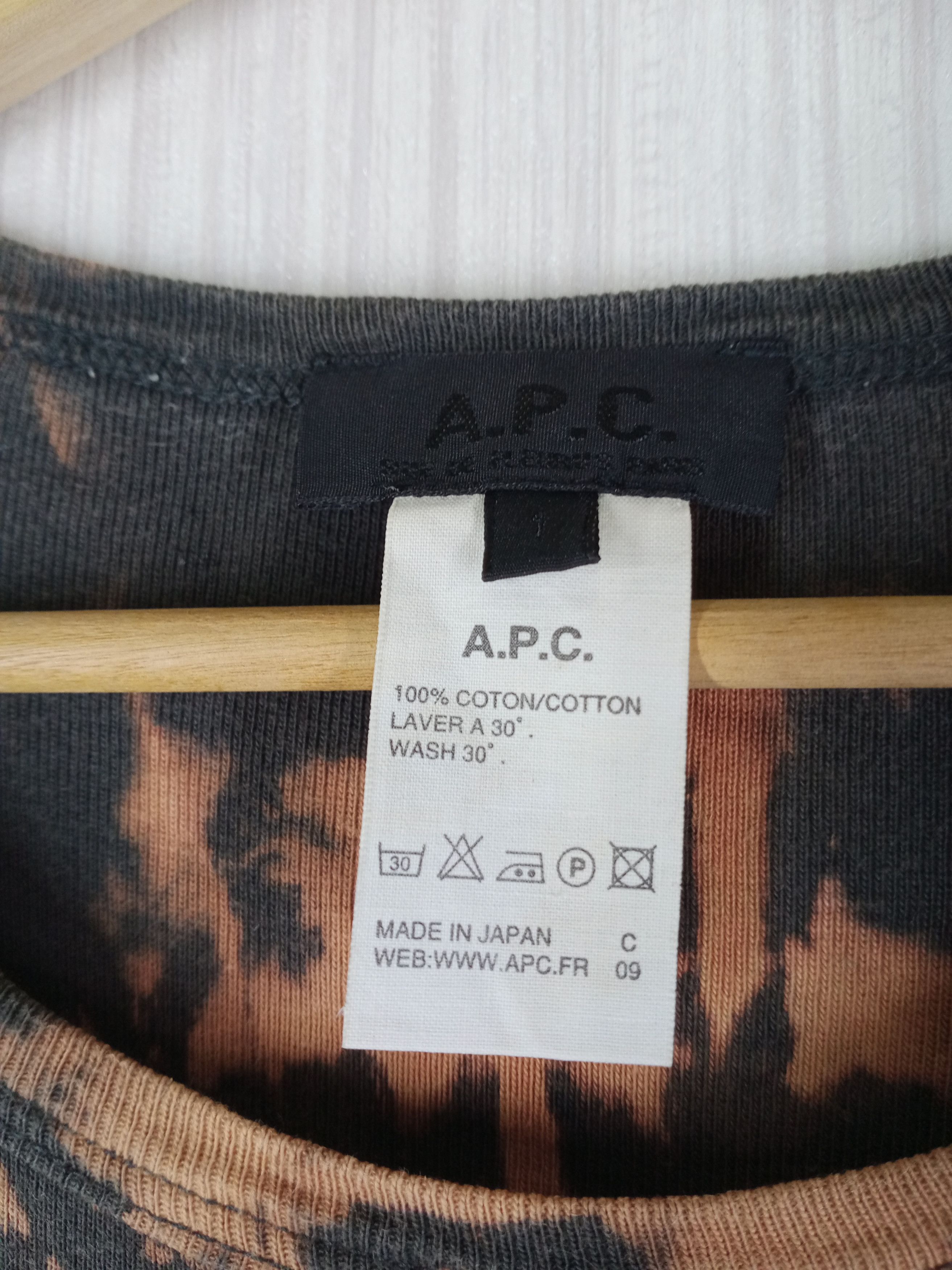 A.P.C. Vintage A.P.C. Acid Wash Tshirt Size US M / EU 48-50 / 2 - 4 Thumbnail