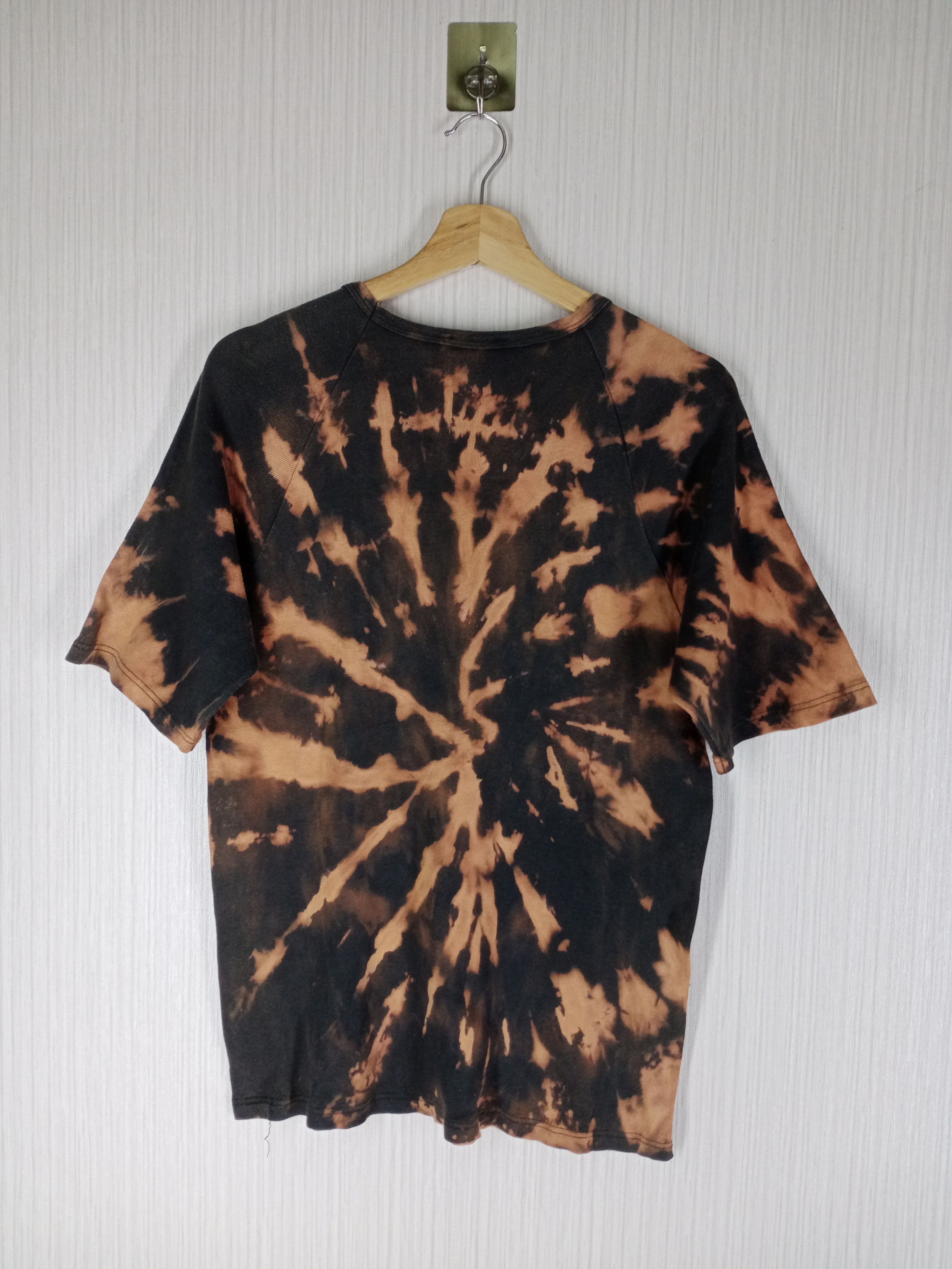 A.P.C. Vintage A.P.C. Acid Wash Tshirt Size US M / EU 48-50 / 2 - 2 Thumbnail