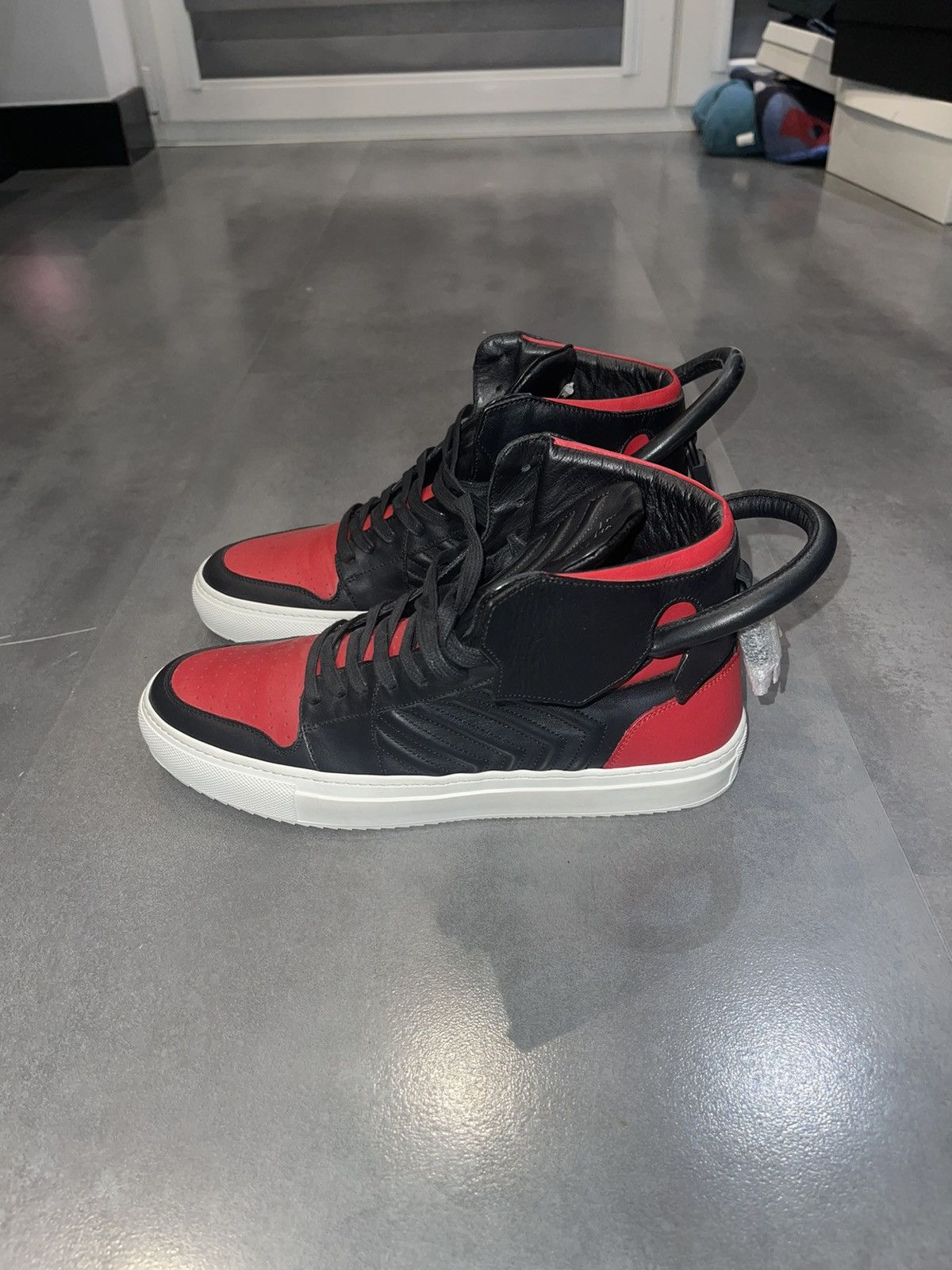 Buscemi Buscemi x Ronnie Fieg x Kith NYC Black Red Bred Sneakers Size US 8 / EU 41 - 3 Thumbnail