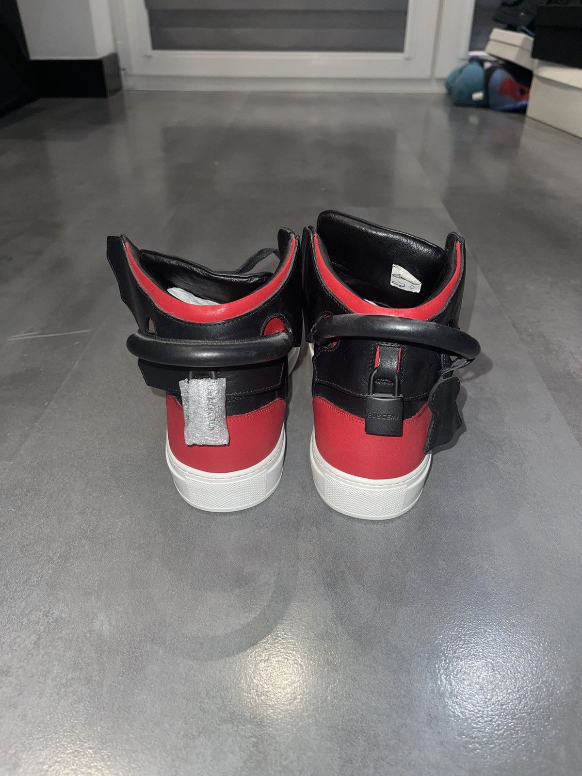Buscemi Buscemi x Ronnie Fieg x Kith NYC Black Red Bred Sneakers Size US 8 / EU 41 - 9 Thumbnail