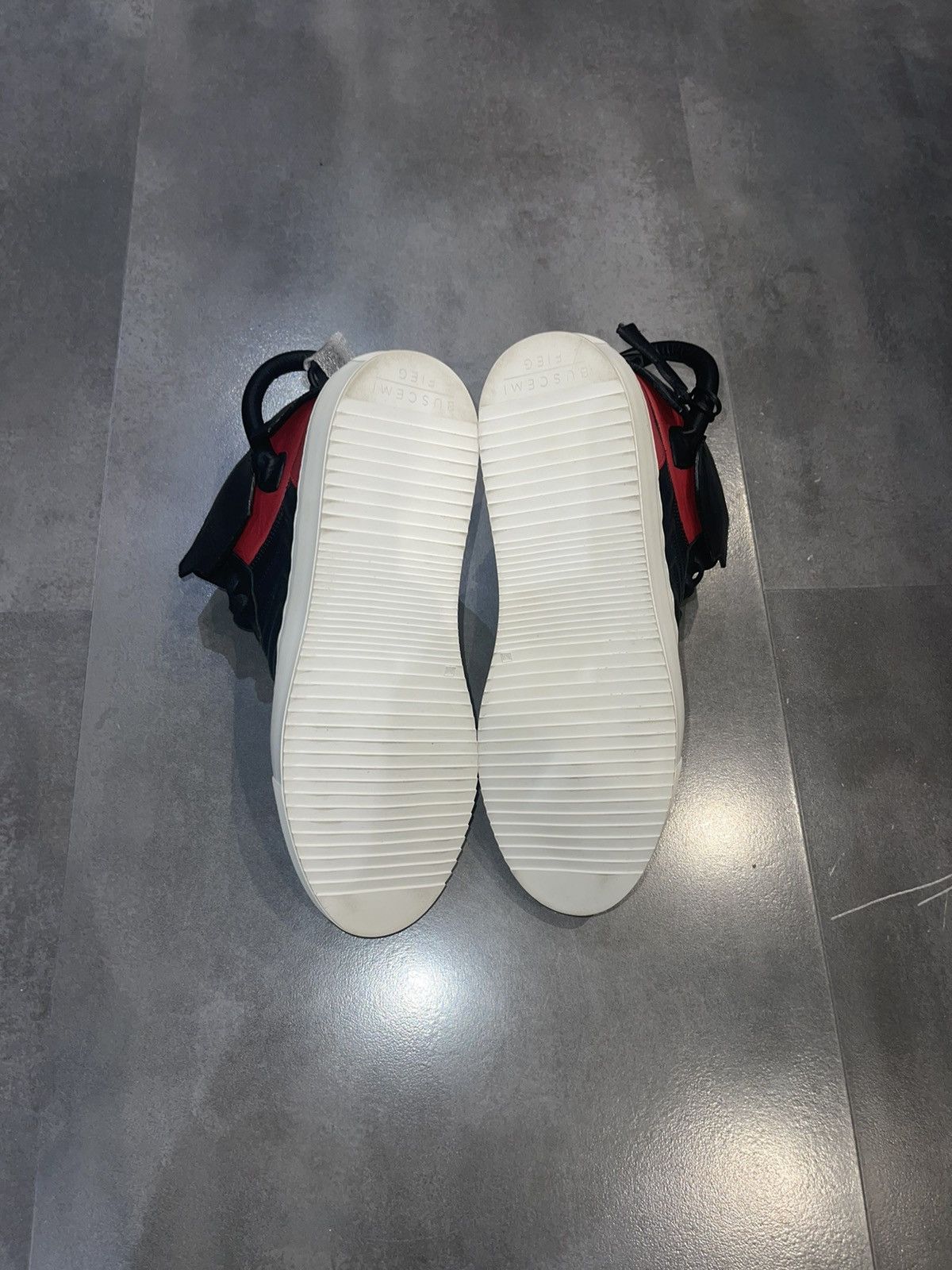 Buscemi Buscemi x Ronnie Fieg x Kith NYC Black Red Bred Sneakers Size US 8 / EU 41 - 14 Thumbnail
