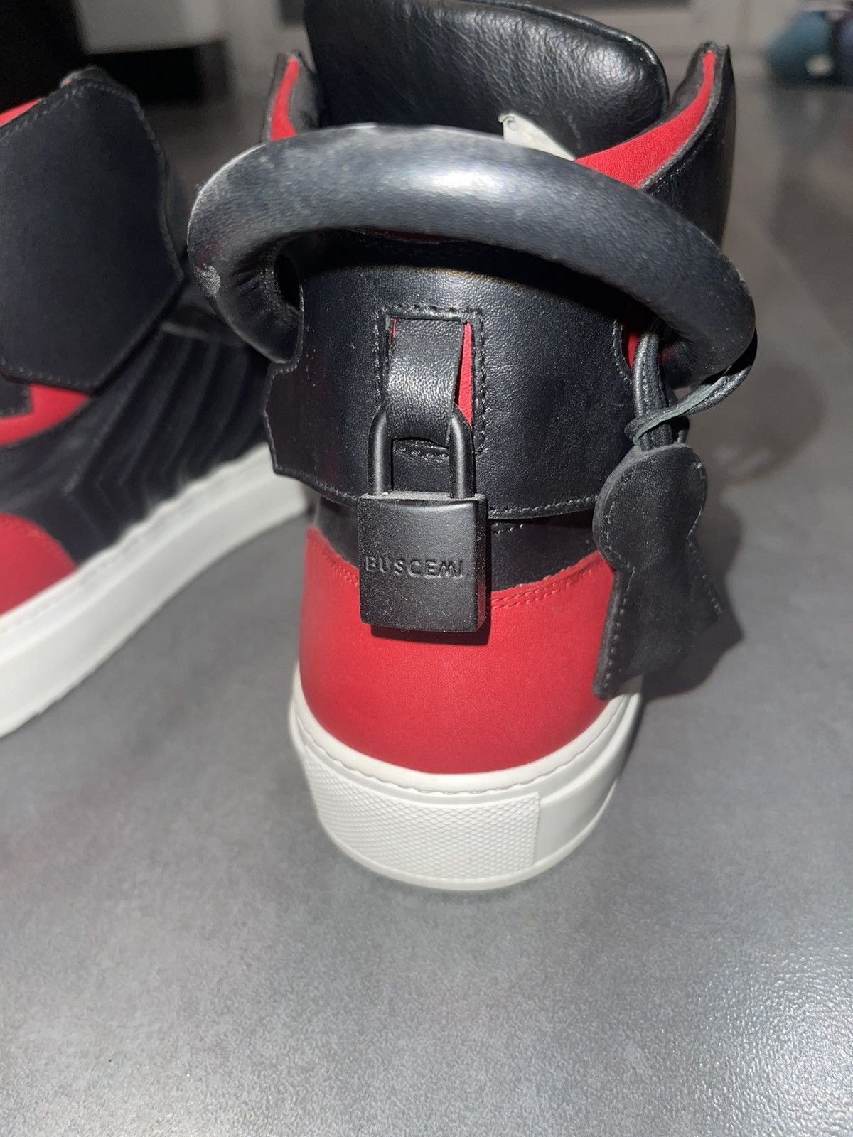 Buscemi Buscemi x Ronnie Fieg x Kith NYC Black Red Bred Sneakers Size US 8 / EU 41 - 11 Thumbnail